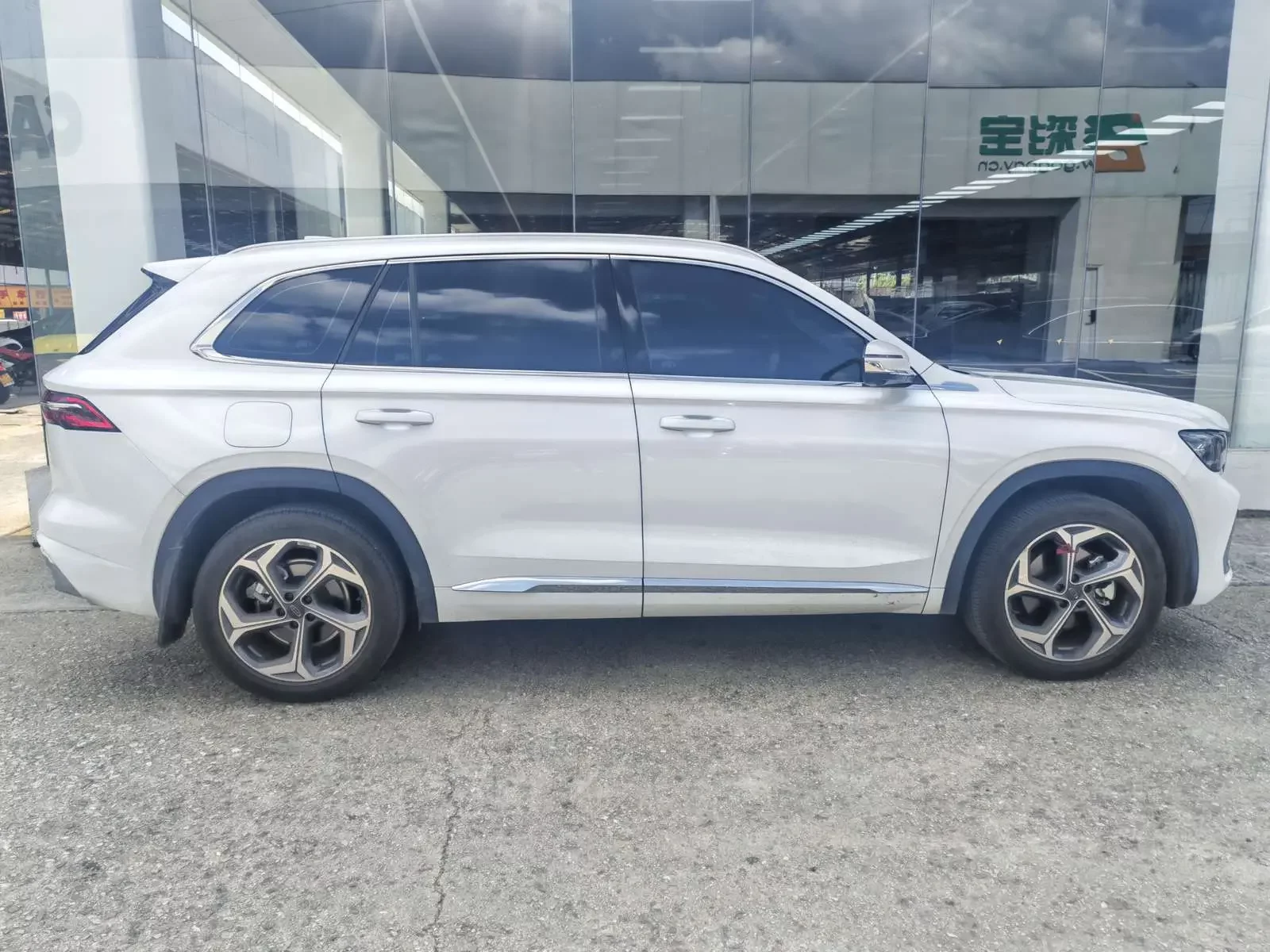 Geely Monjaro