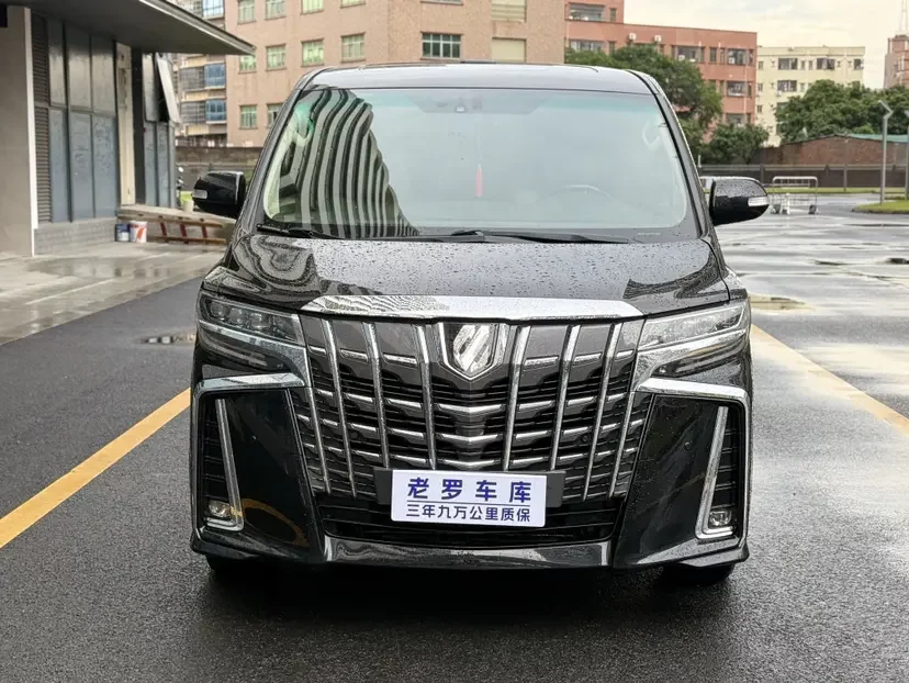 Toyota Alphard (Elfa)  из Китая