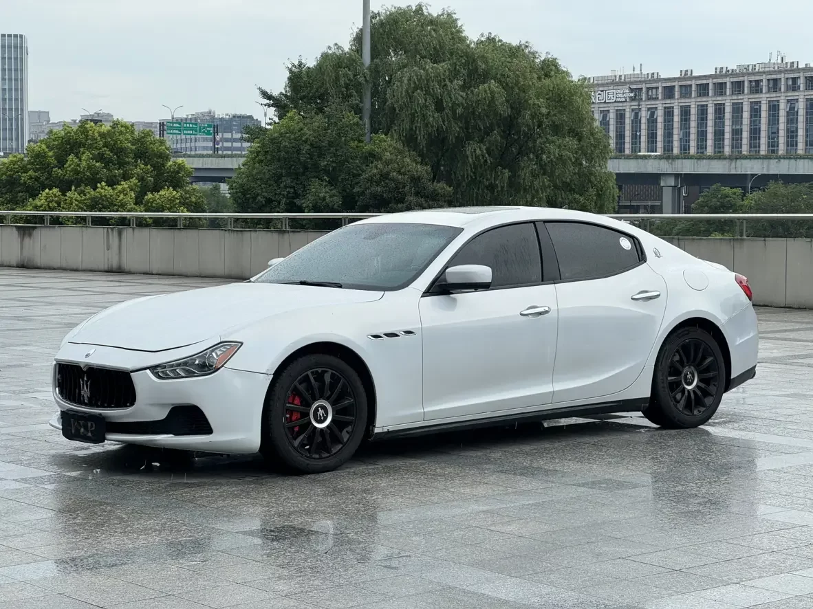 Maserati Ghibli  из Китая
