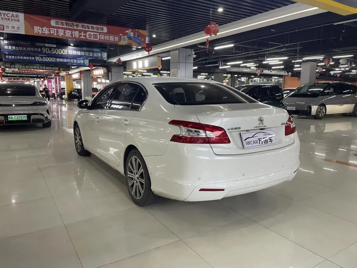 Peugeot 408