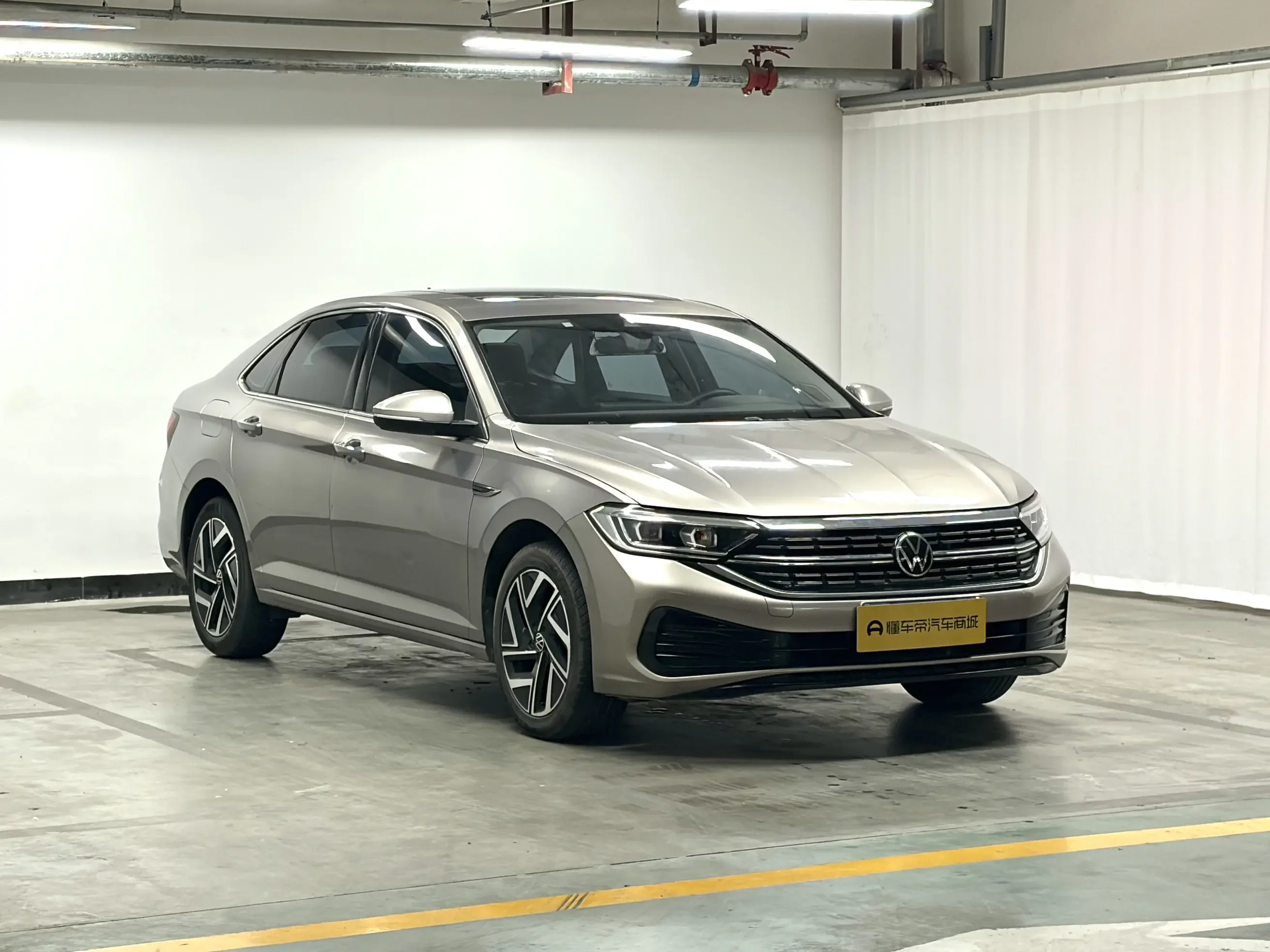 Volkswagen Sagitar