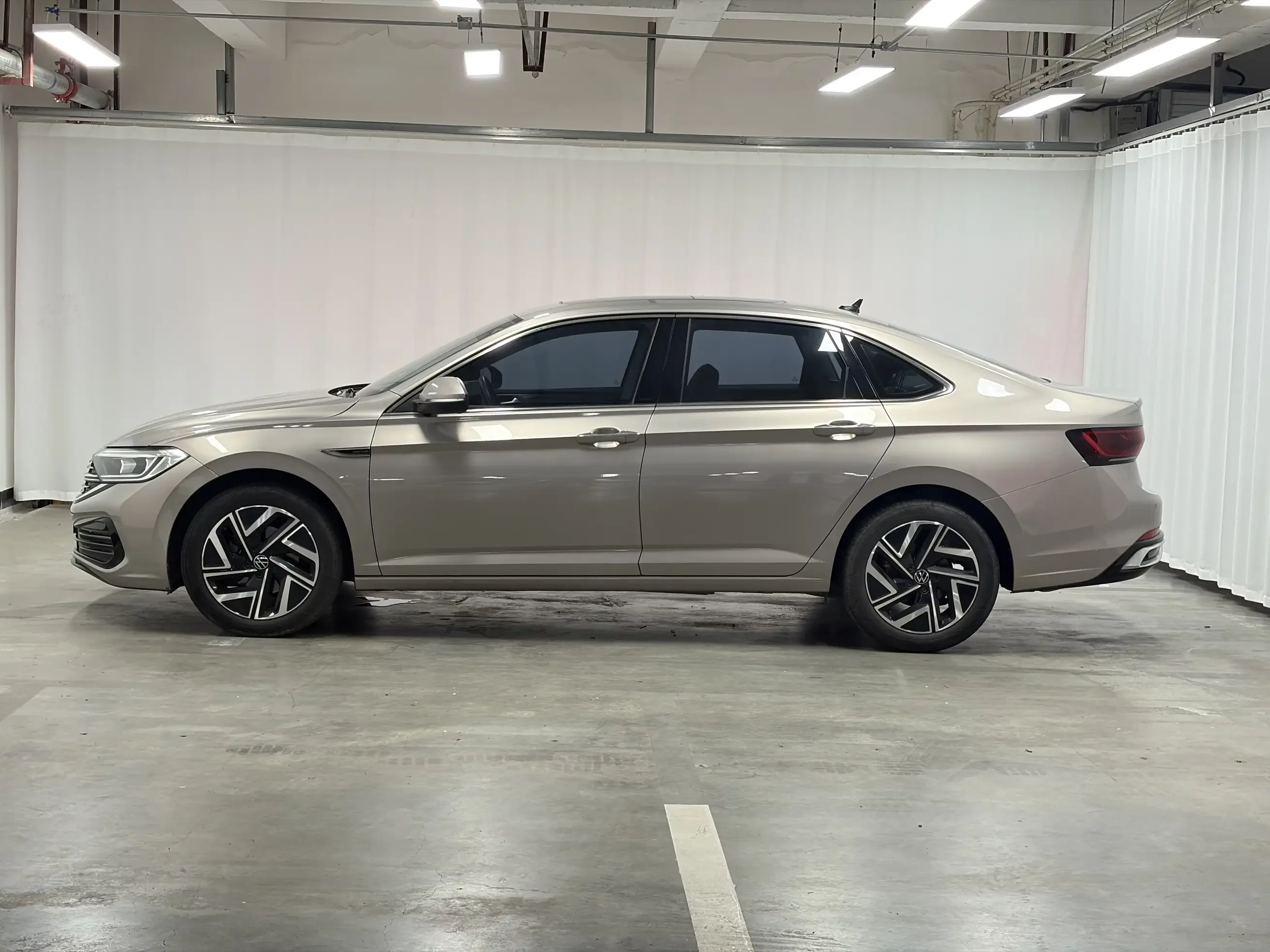 Volkswagen Sagitar