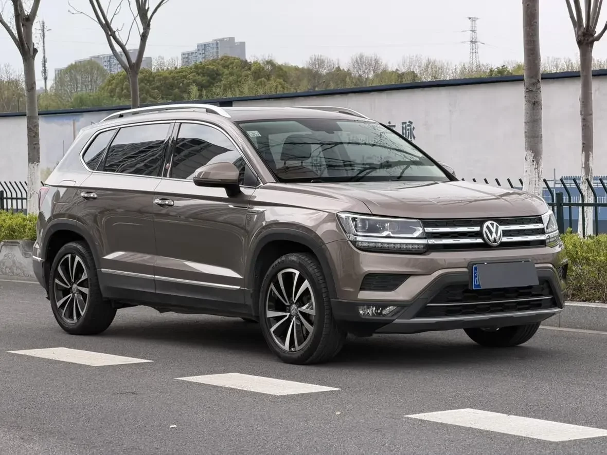 Volkswagen Tharu