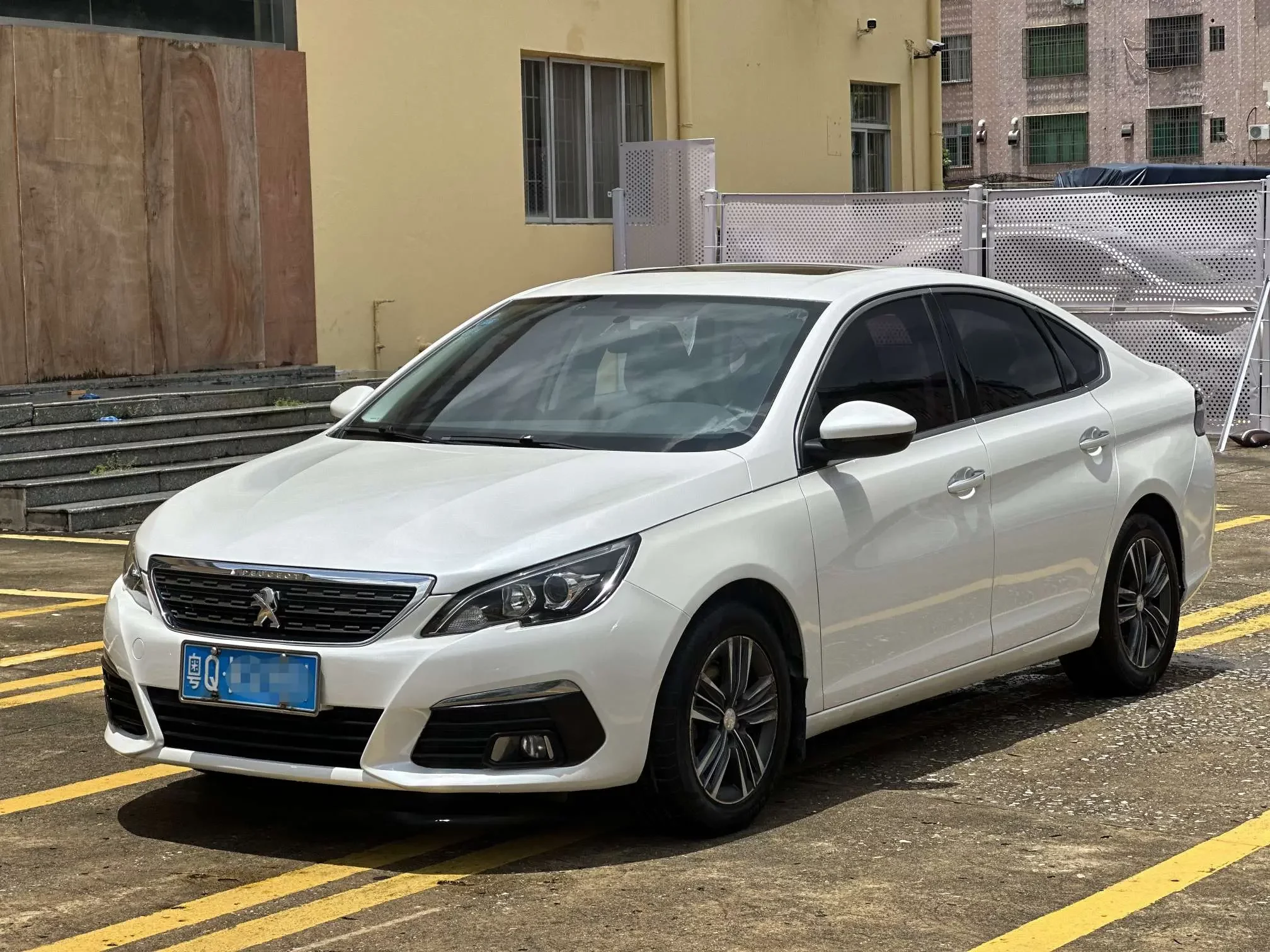Peugeot 308