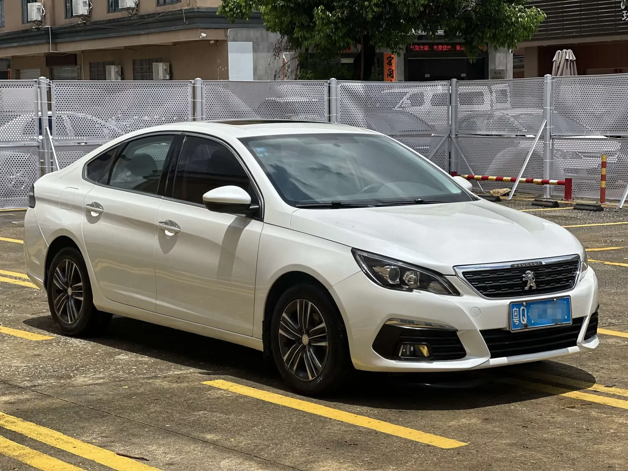 Peugeot 308