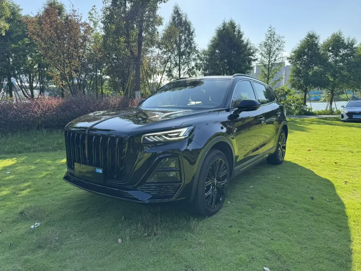Hongqi HS5