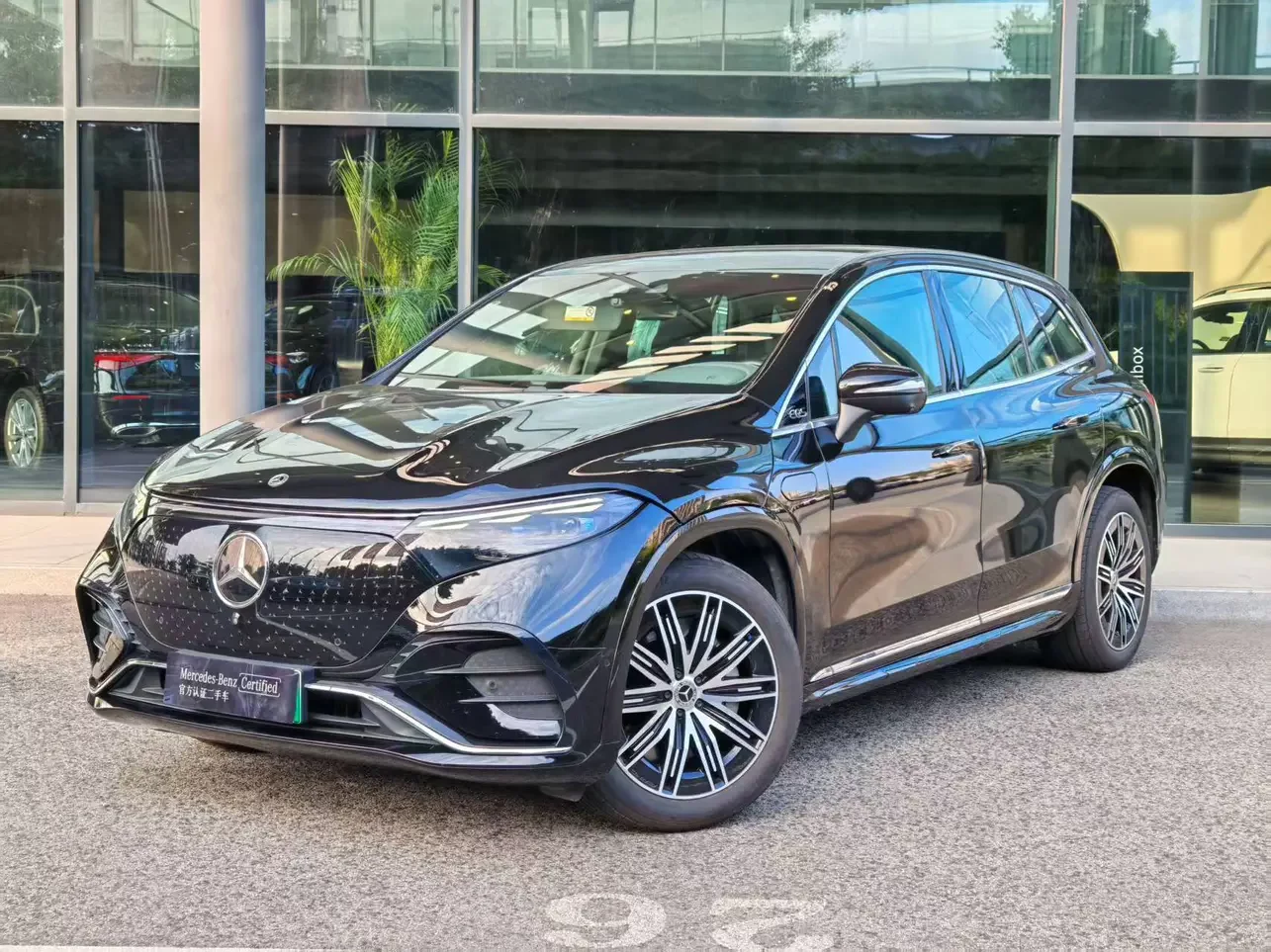 Mercedes-Benz EQS SUV
