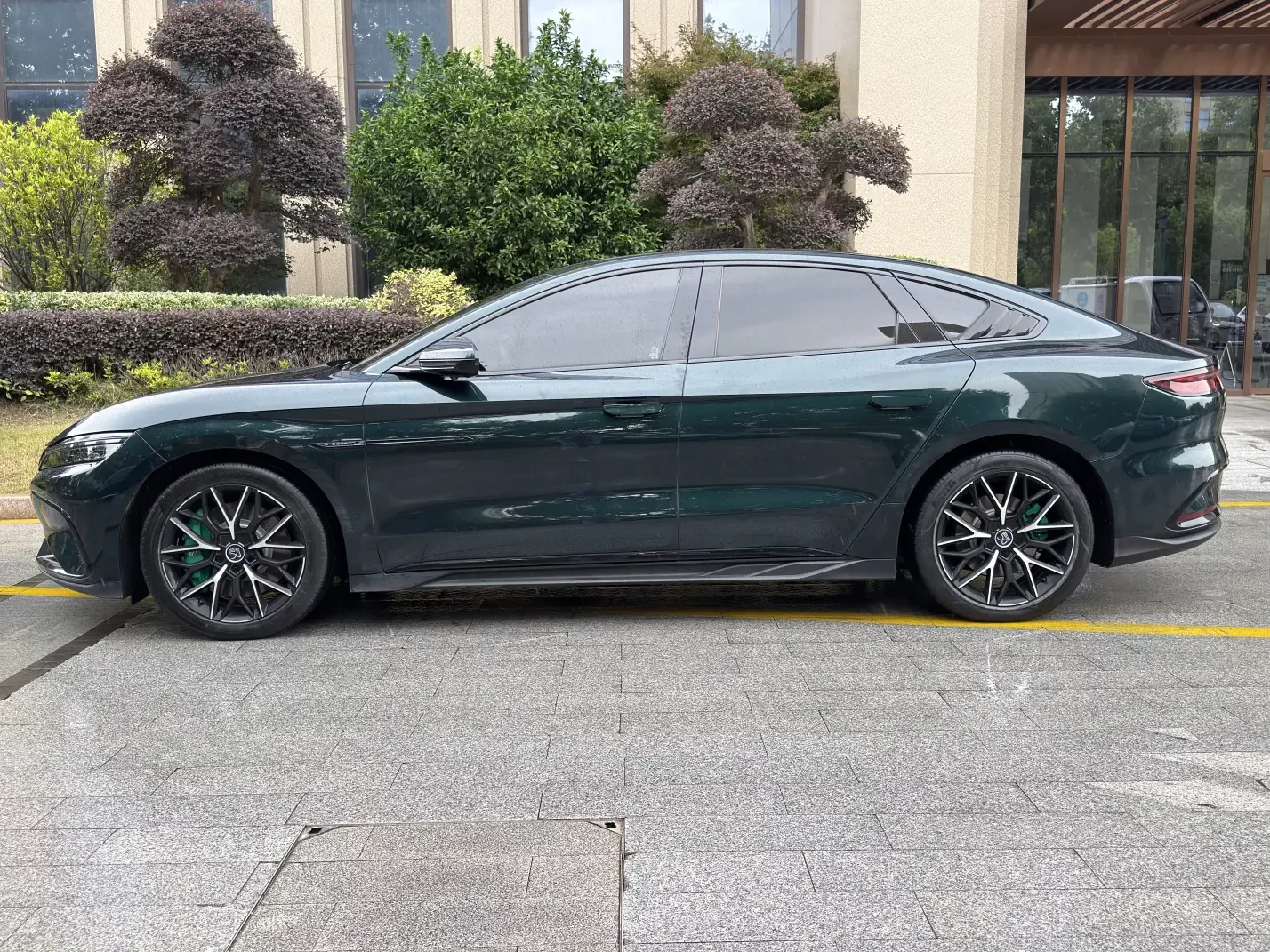 BYD Han EV