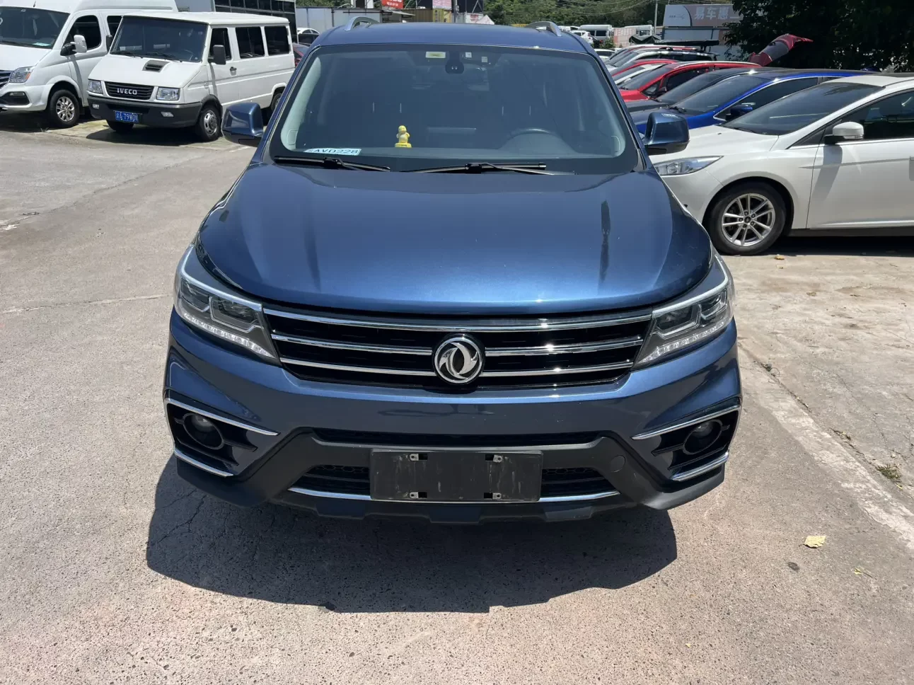 Forthing Jingyi X5  из Китая