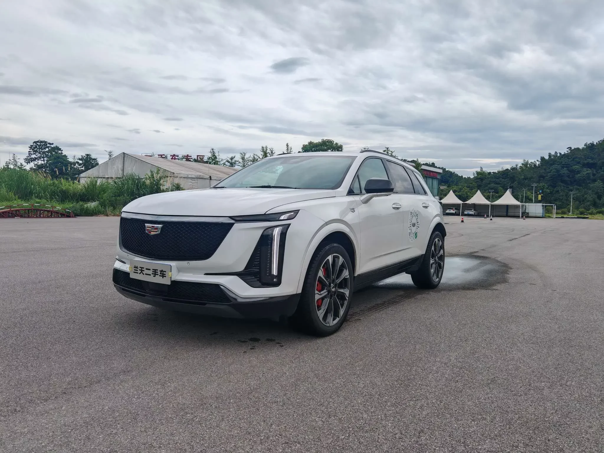 Cadillac XT5  из Китая