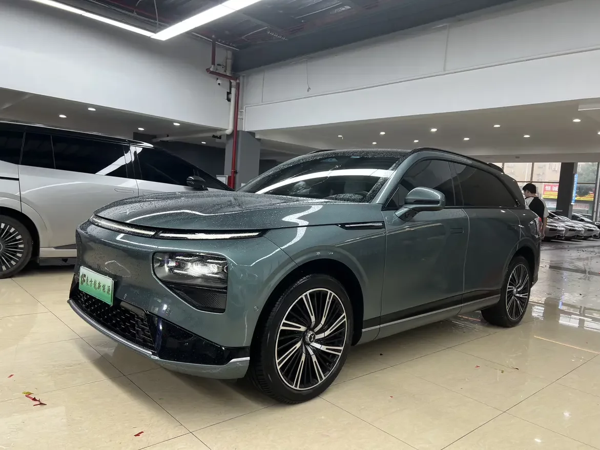 Xpeng G9