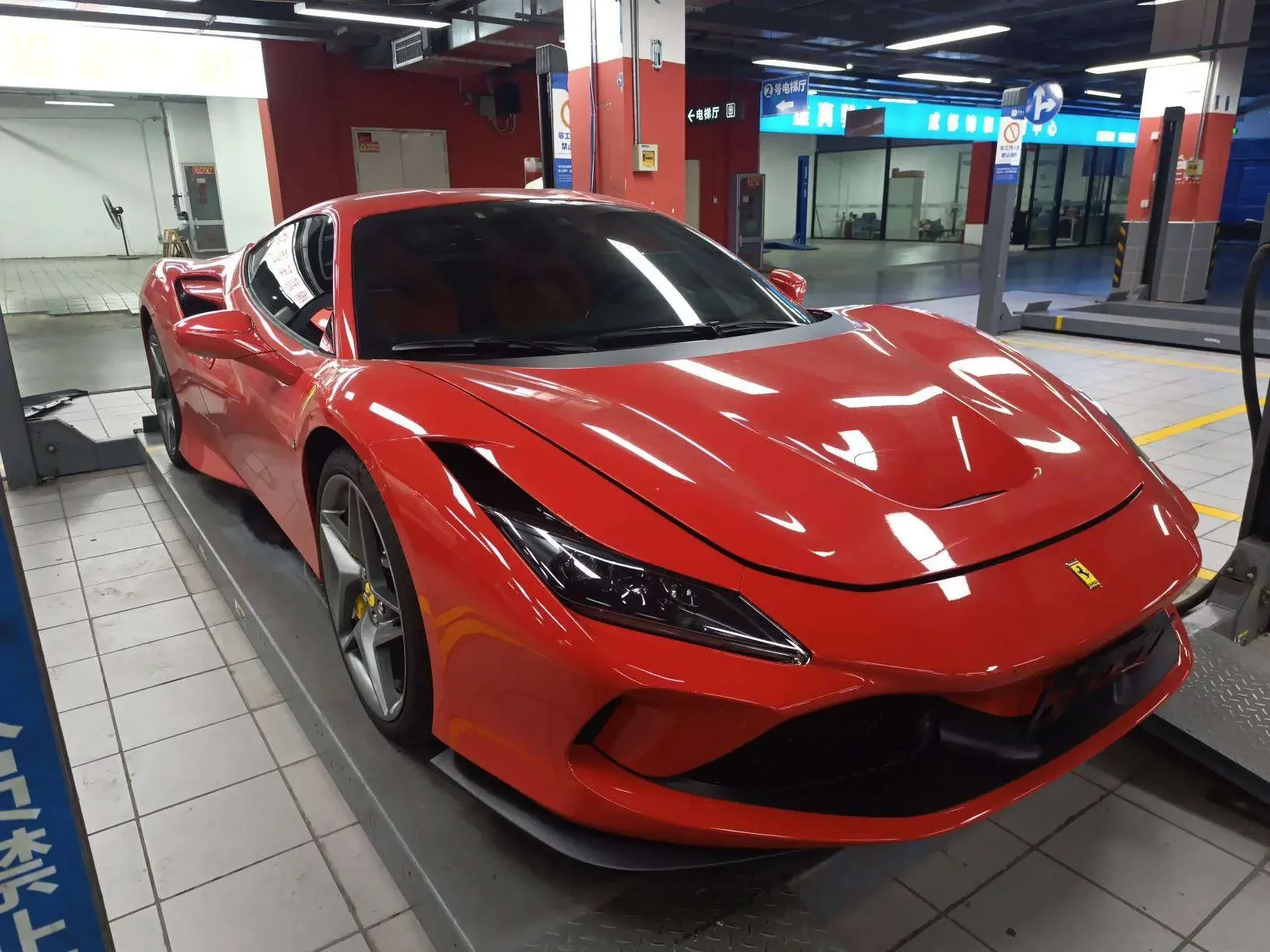 Ferrari F8