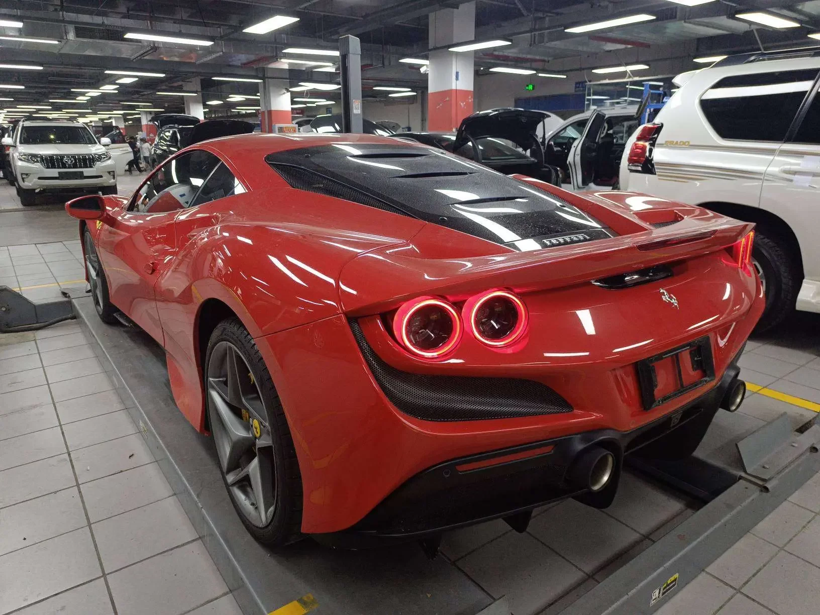 Ferrari F8