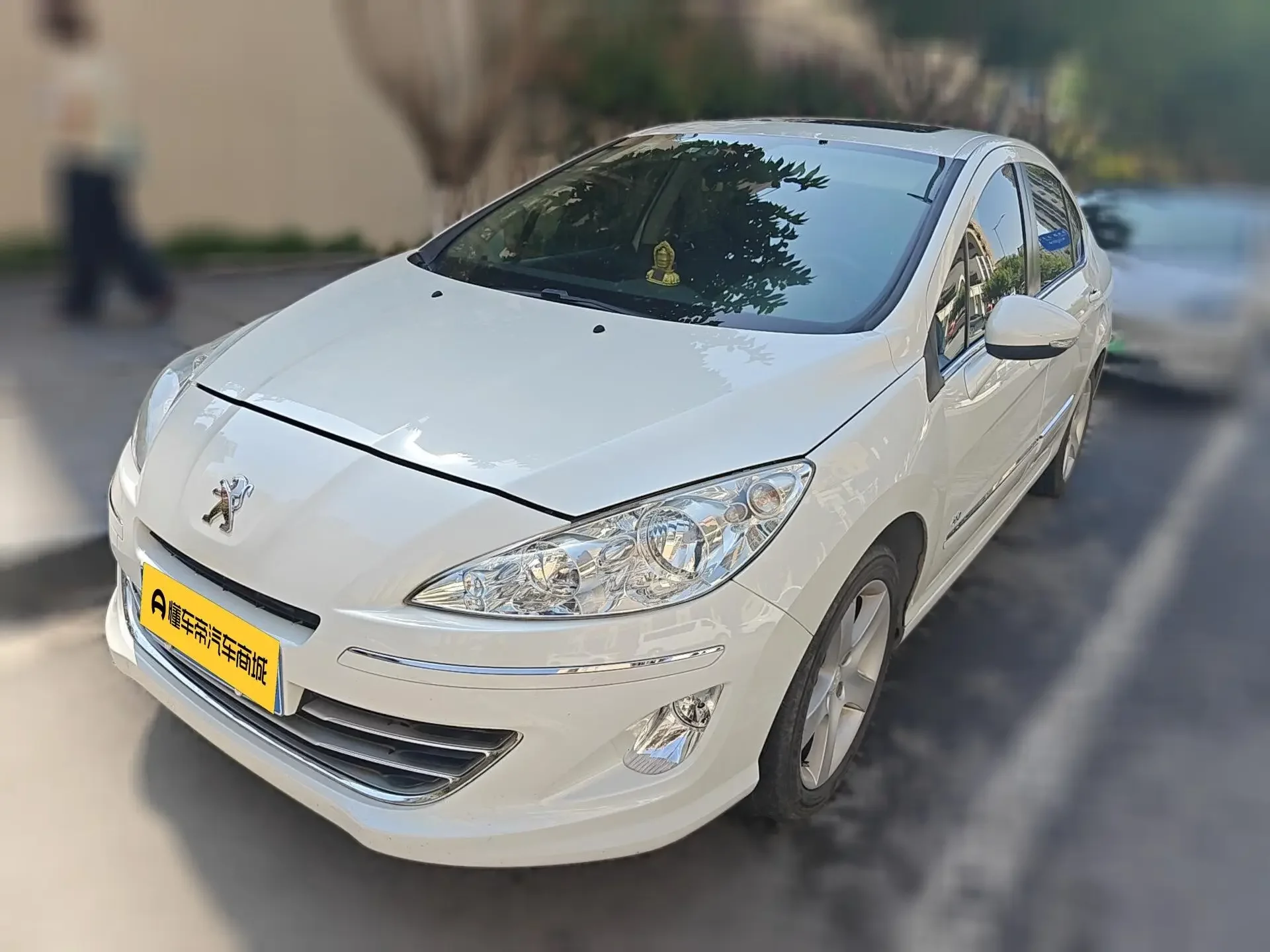 Peugeot 408