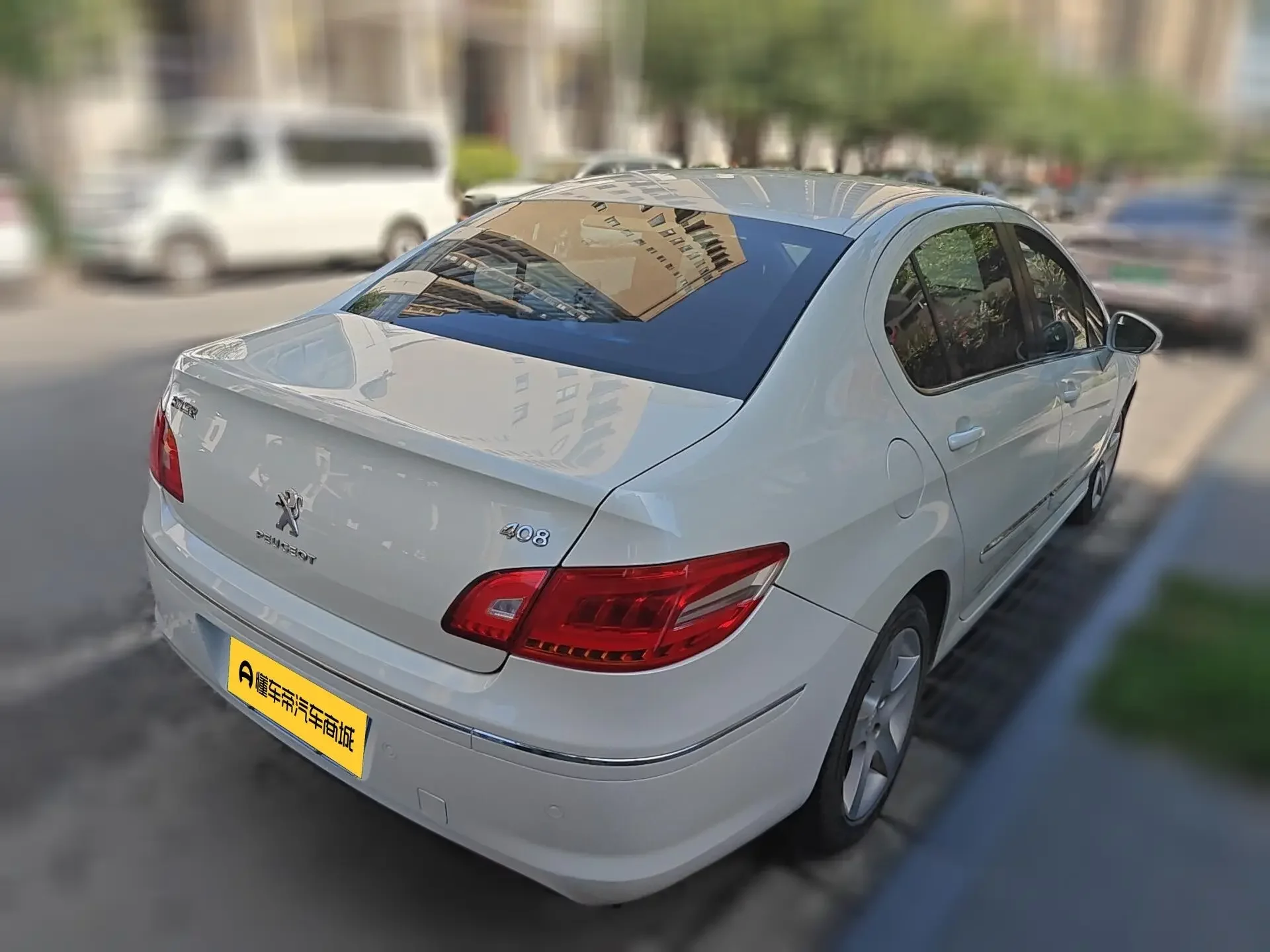 Peugeot 408