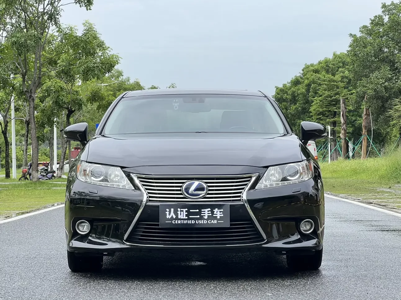 Lexus ES