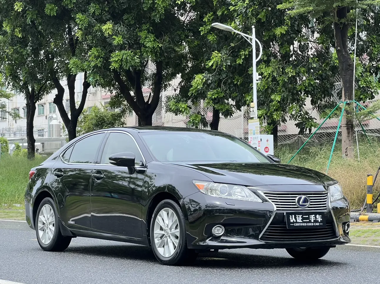 Lexus ES