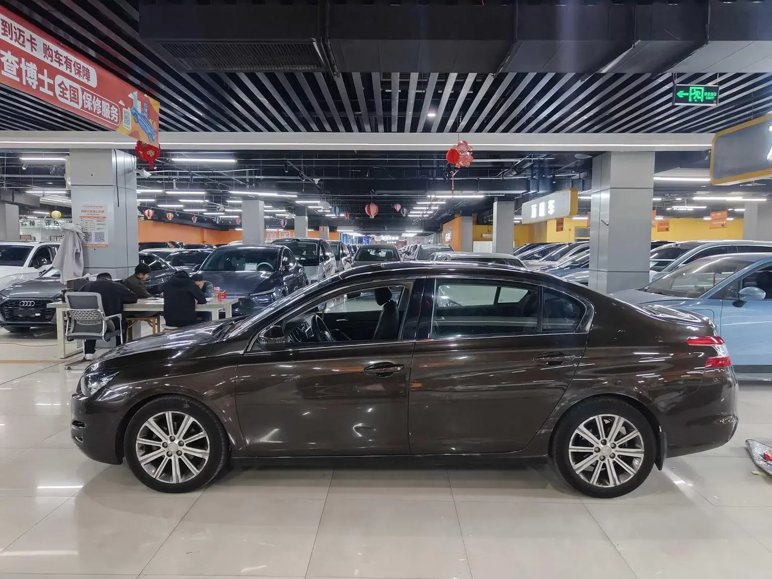 Peugeot 408