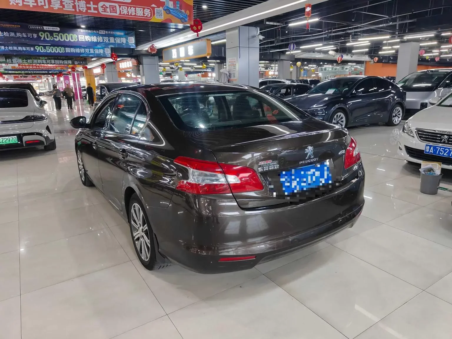 Peugeot 408