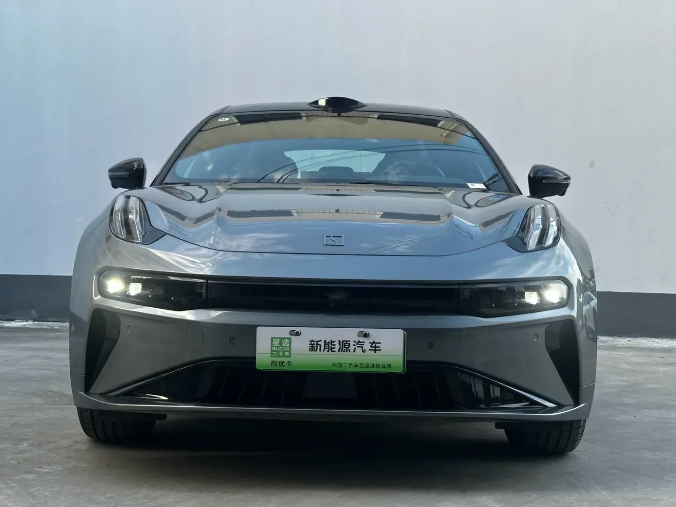 ZEEKR 001