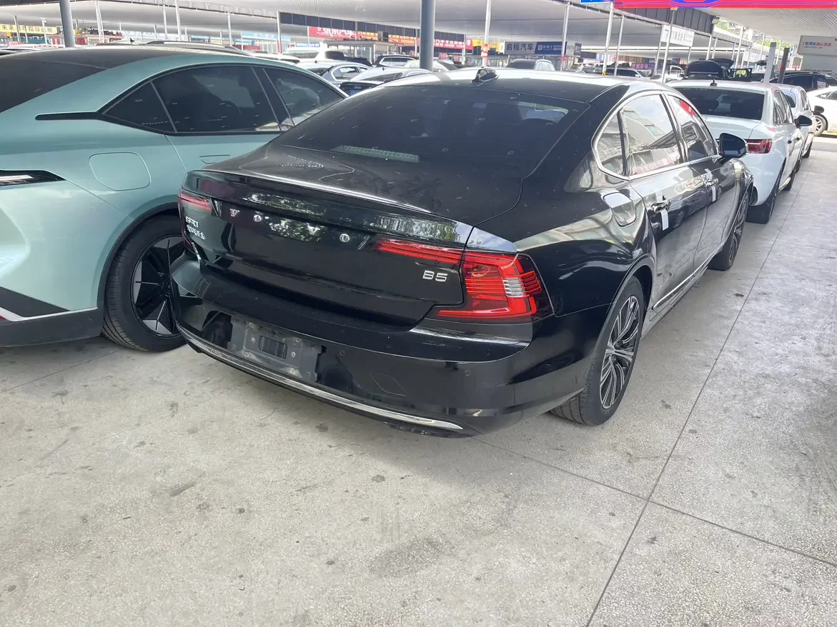 Volvo S90
