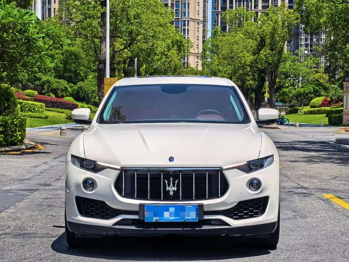 Maserati Levante  из Китая