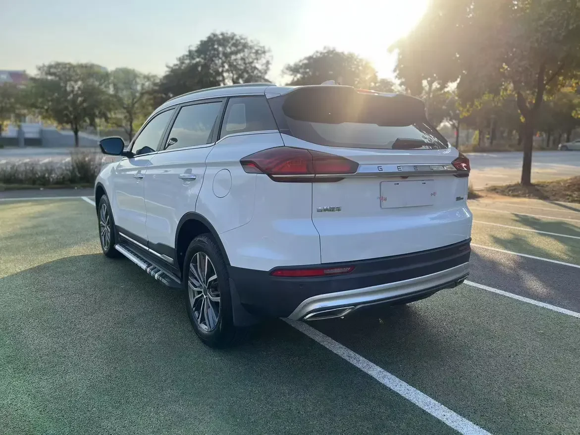 Geely Atlas