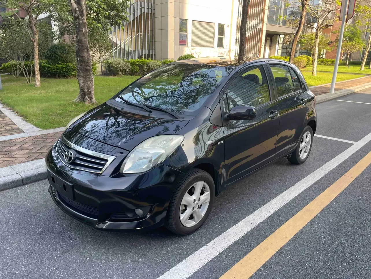 Toyota Yaris  из Китая