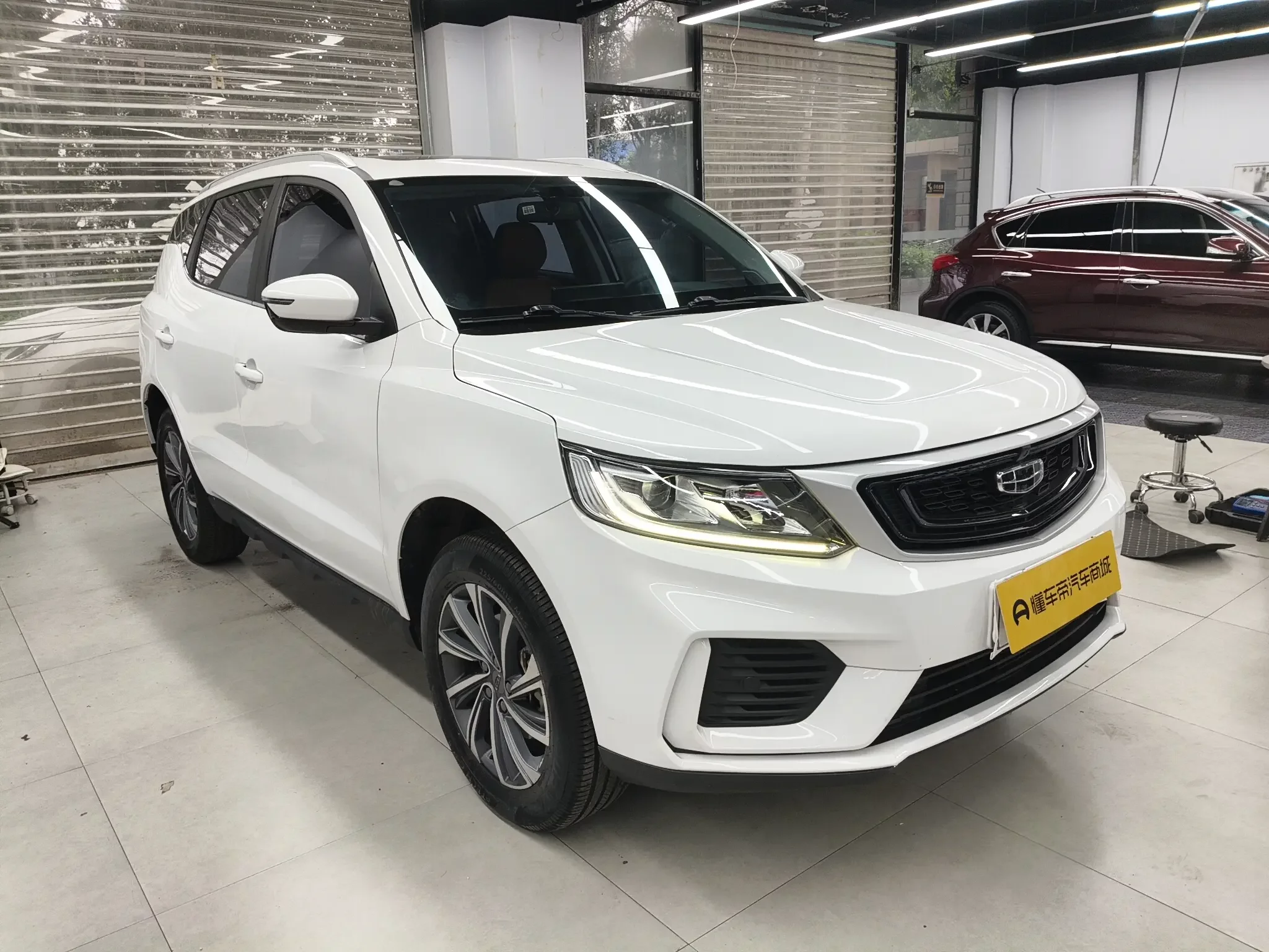 Geely Vision X6