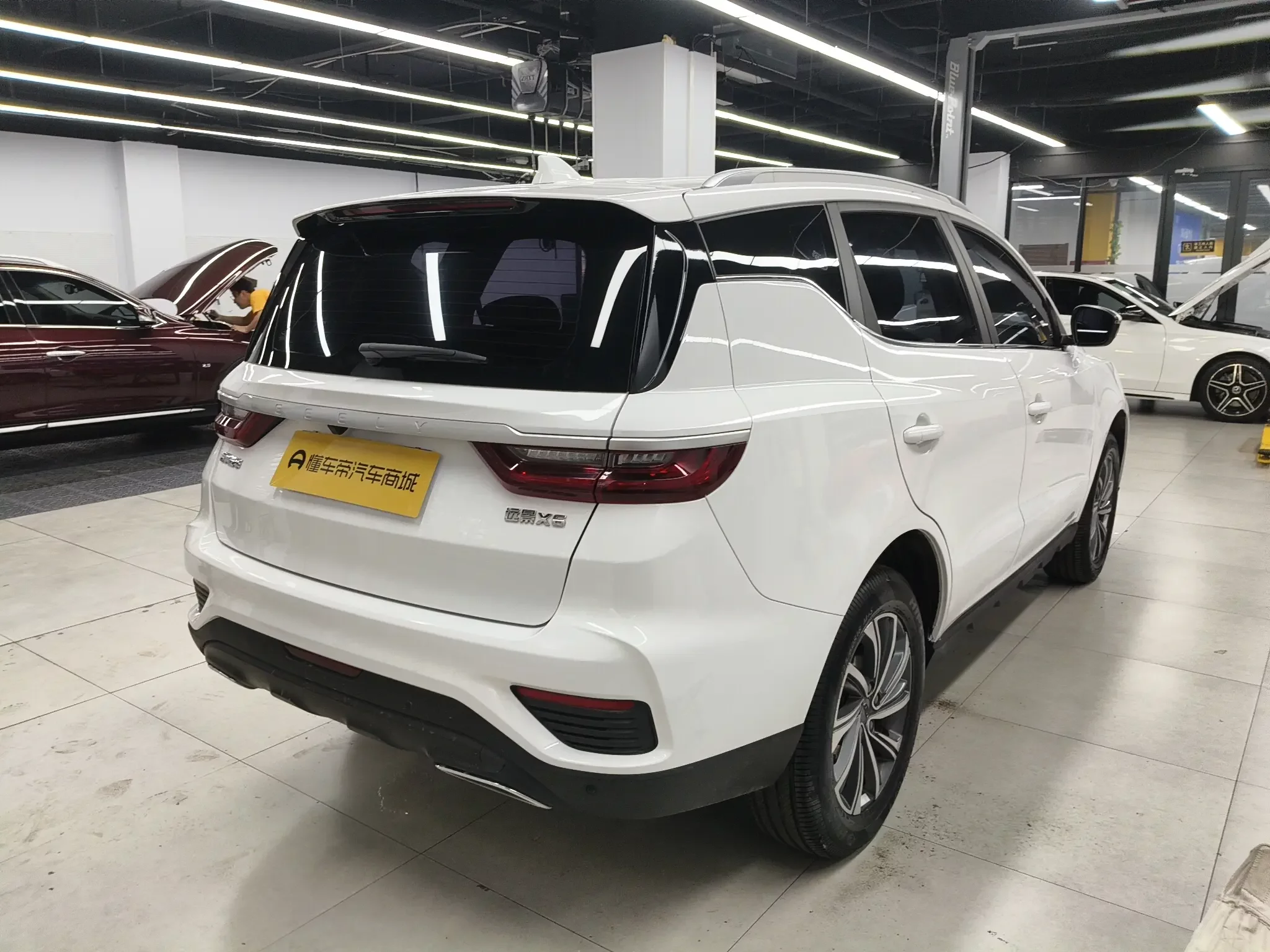 Geely Vision X6