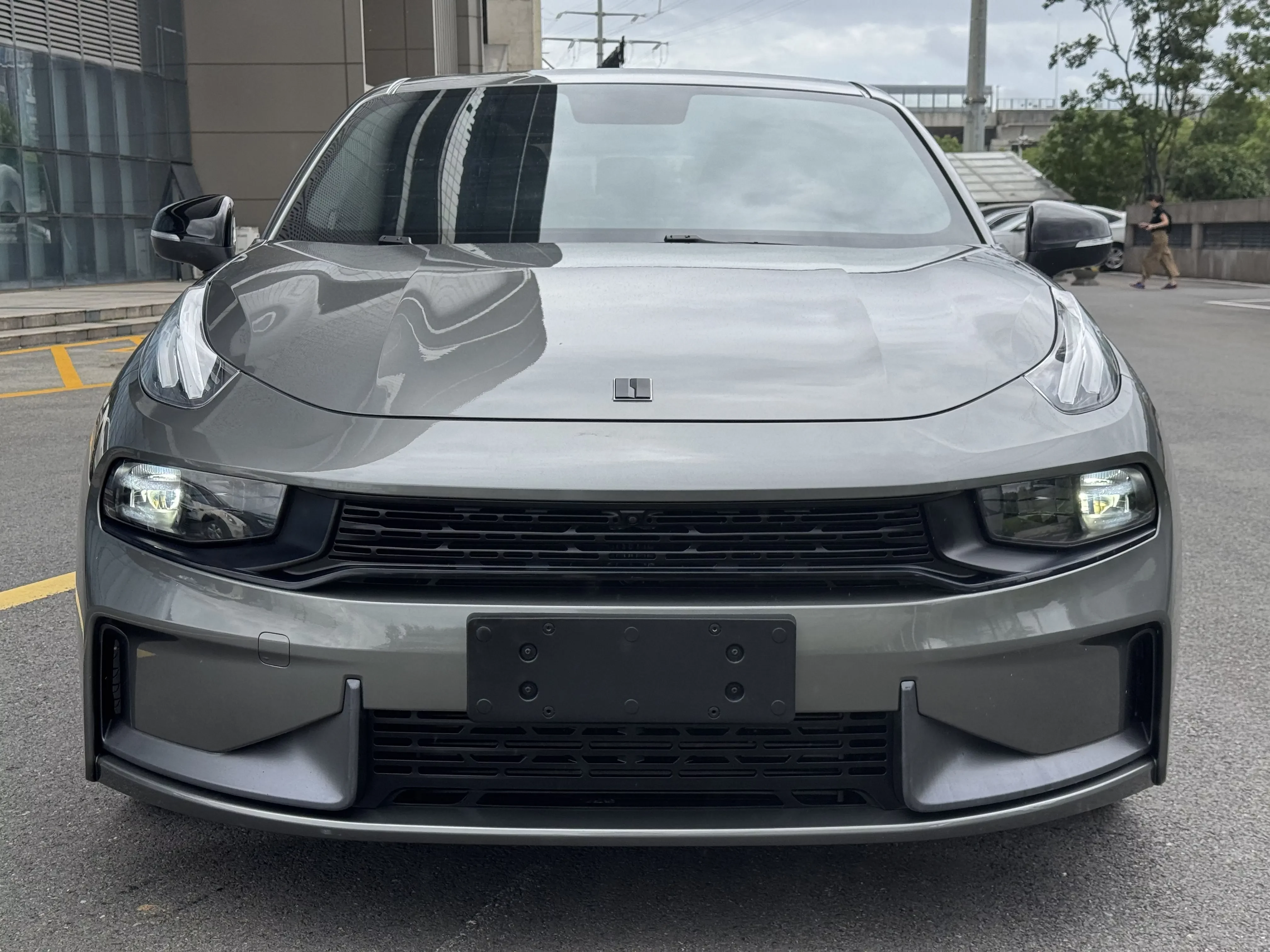 Lynk & Co 03