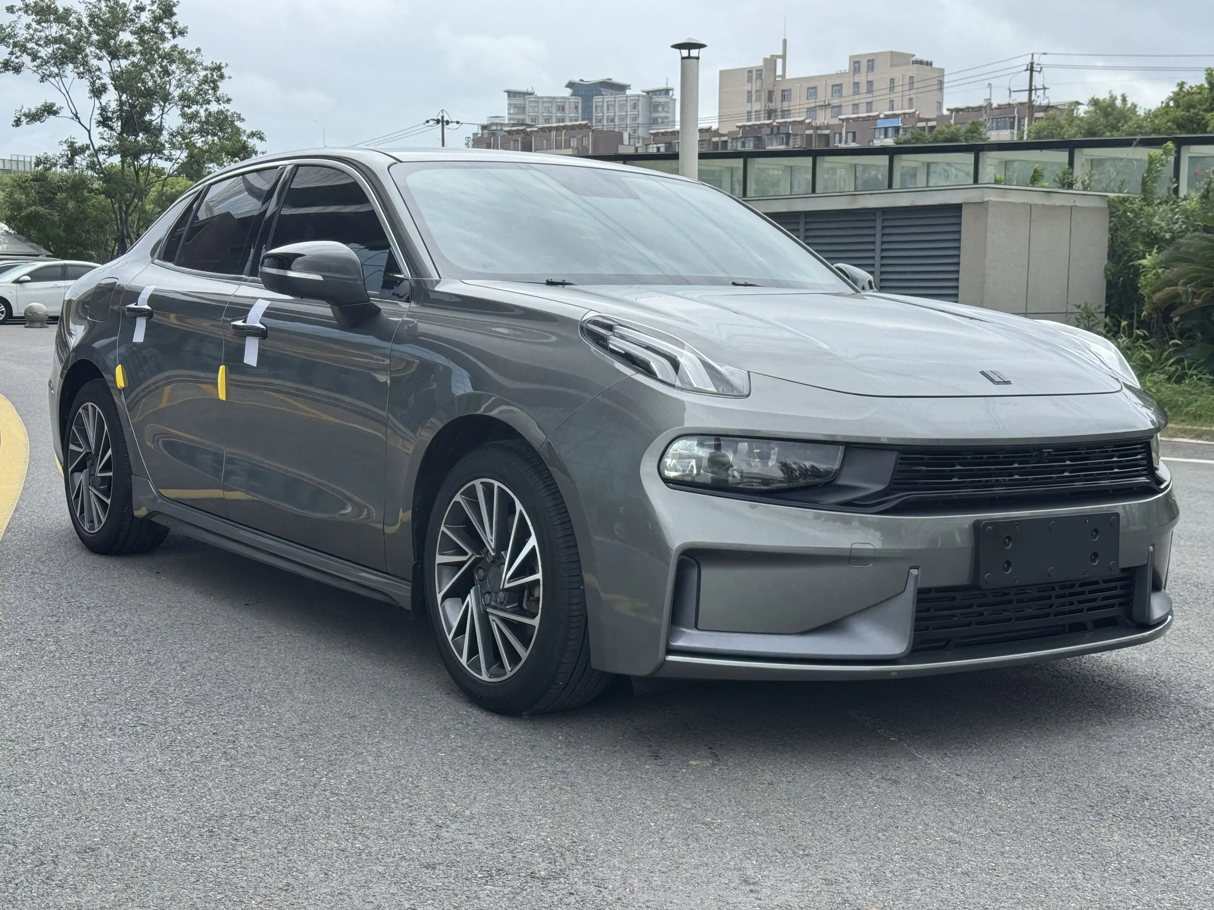Lynk & Co 03