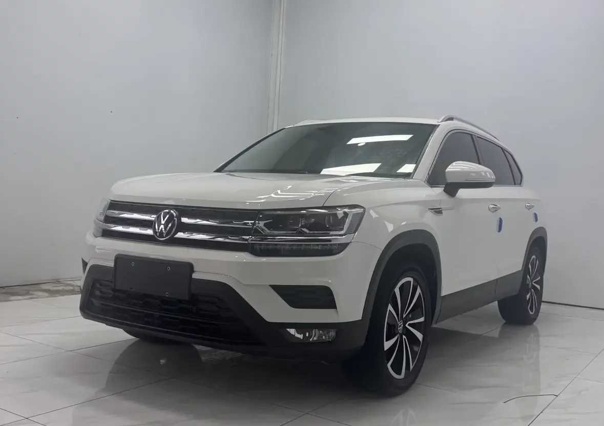 Volkswagen Tharu