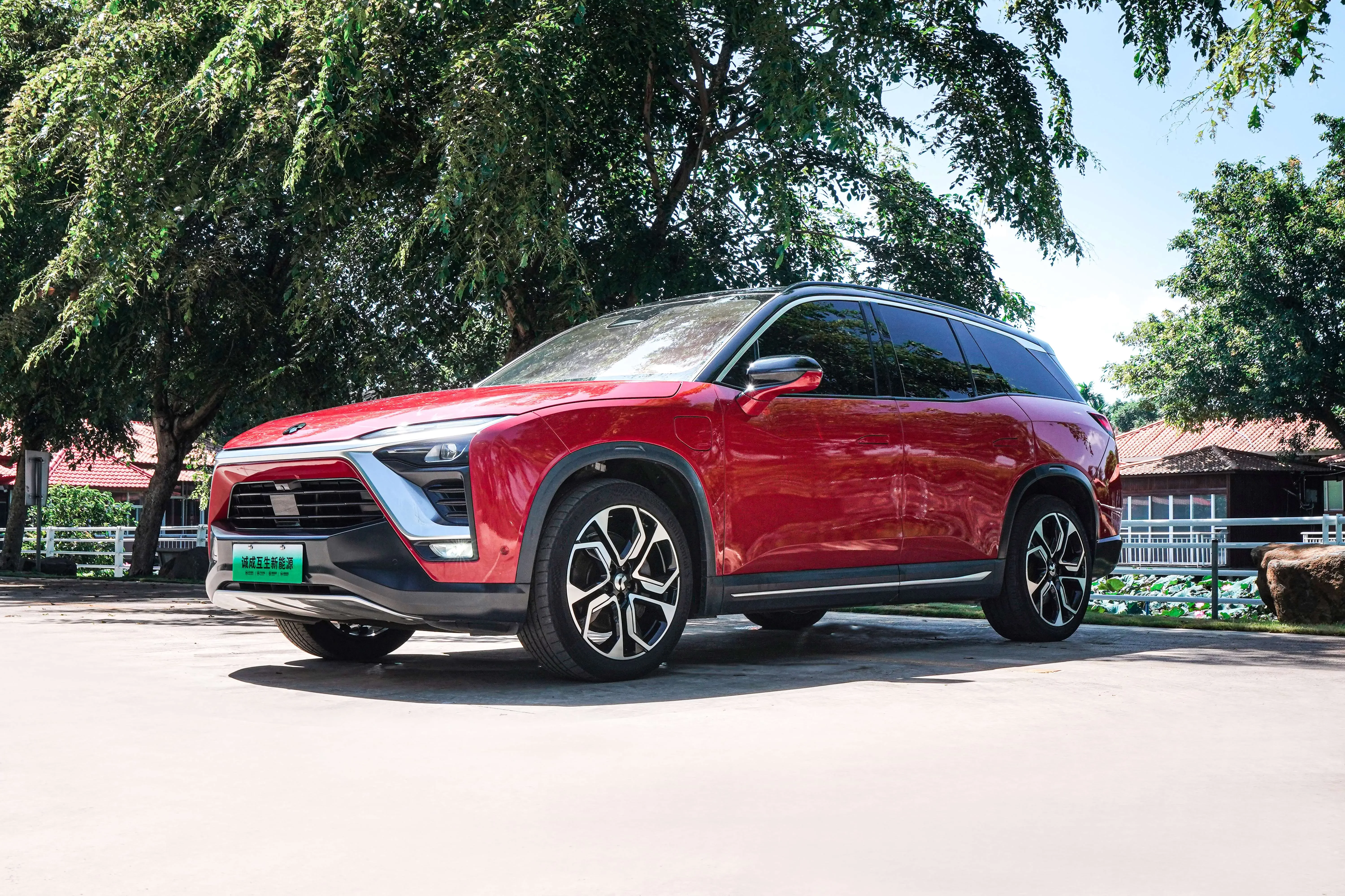 NIO ES8  из Китая