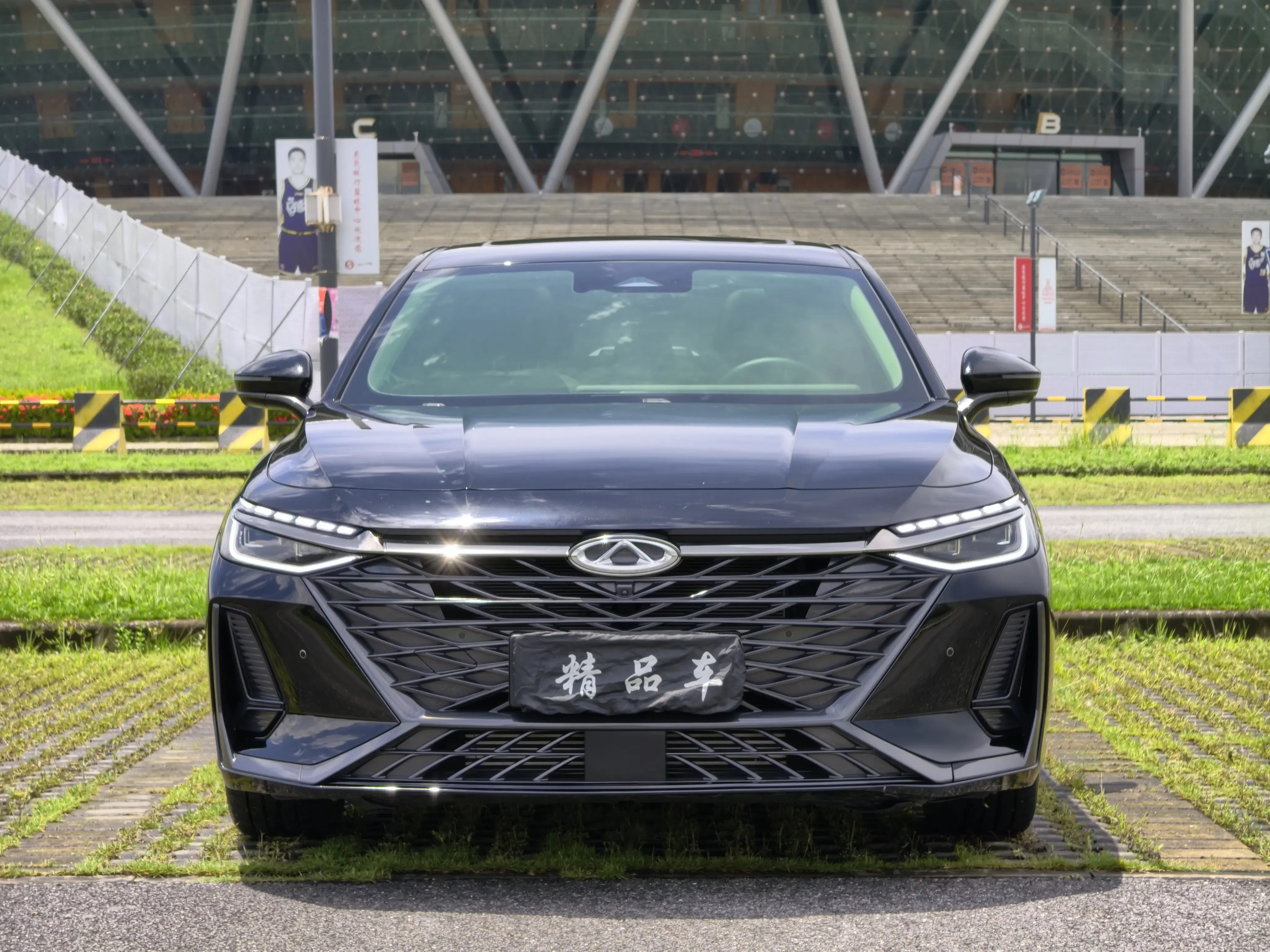 Chery Arrizo 8