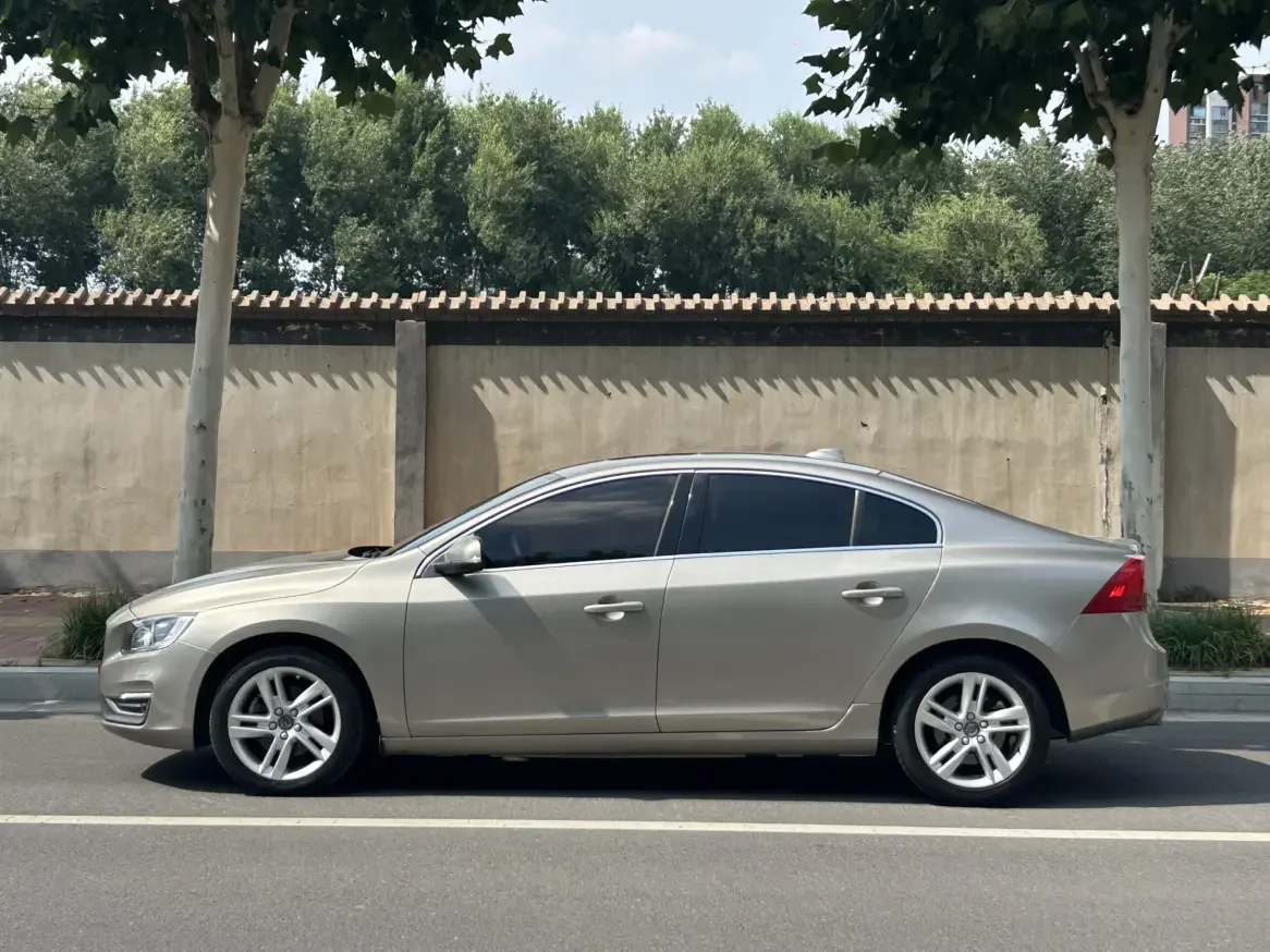 Volvo S60