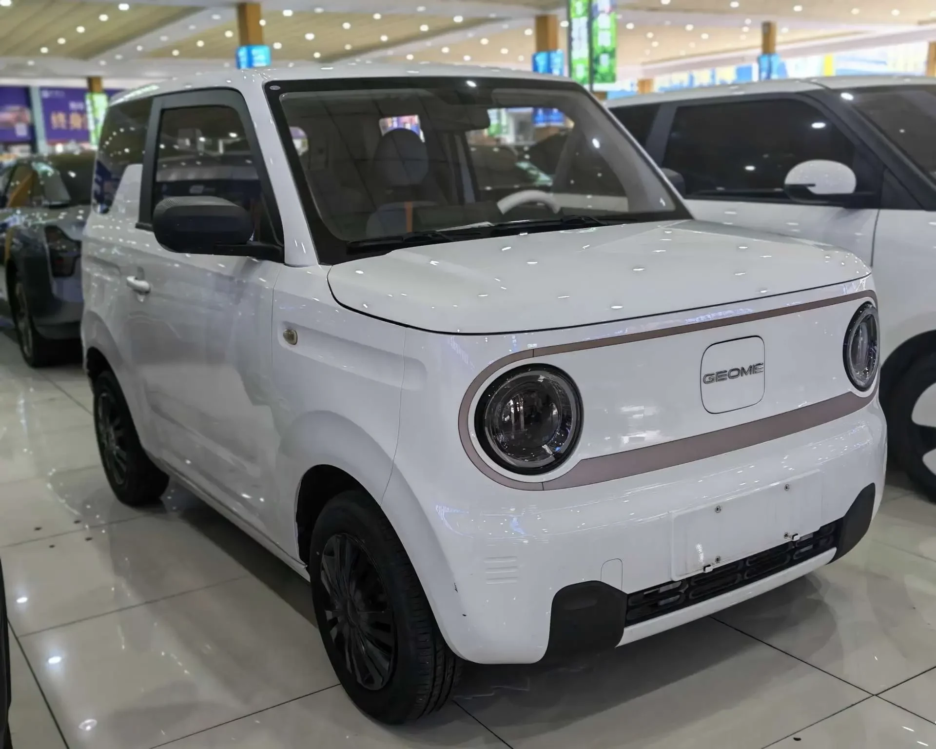 Geely panda