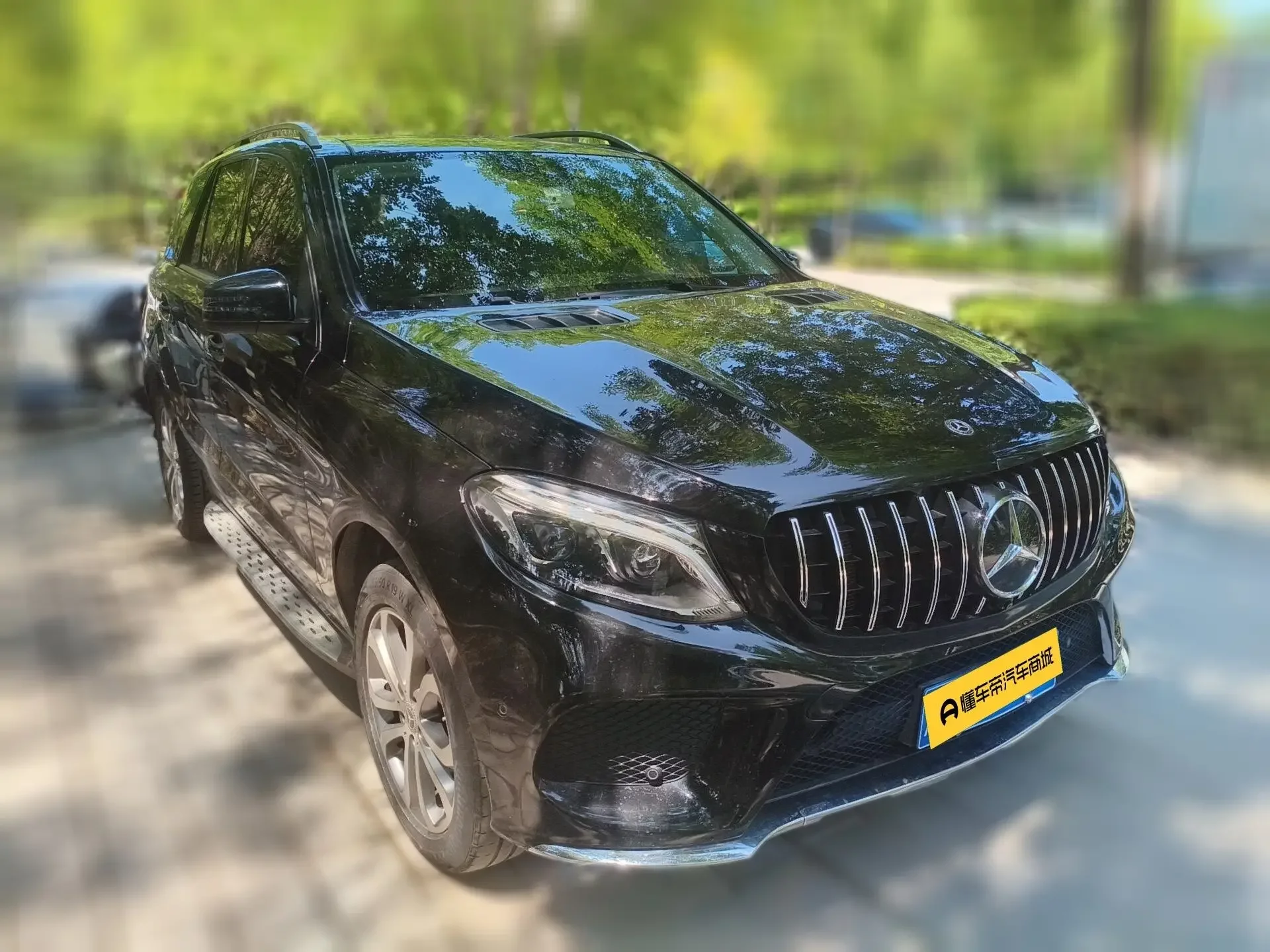 Mercedes-Benz GLE (Imported)