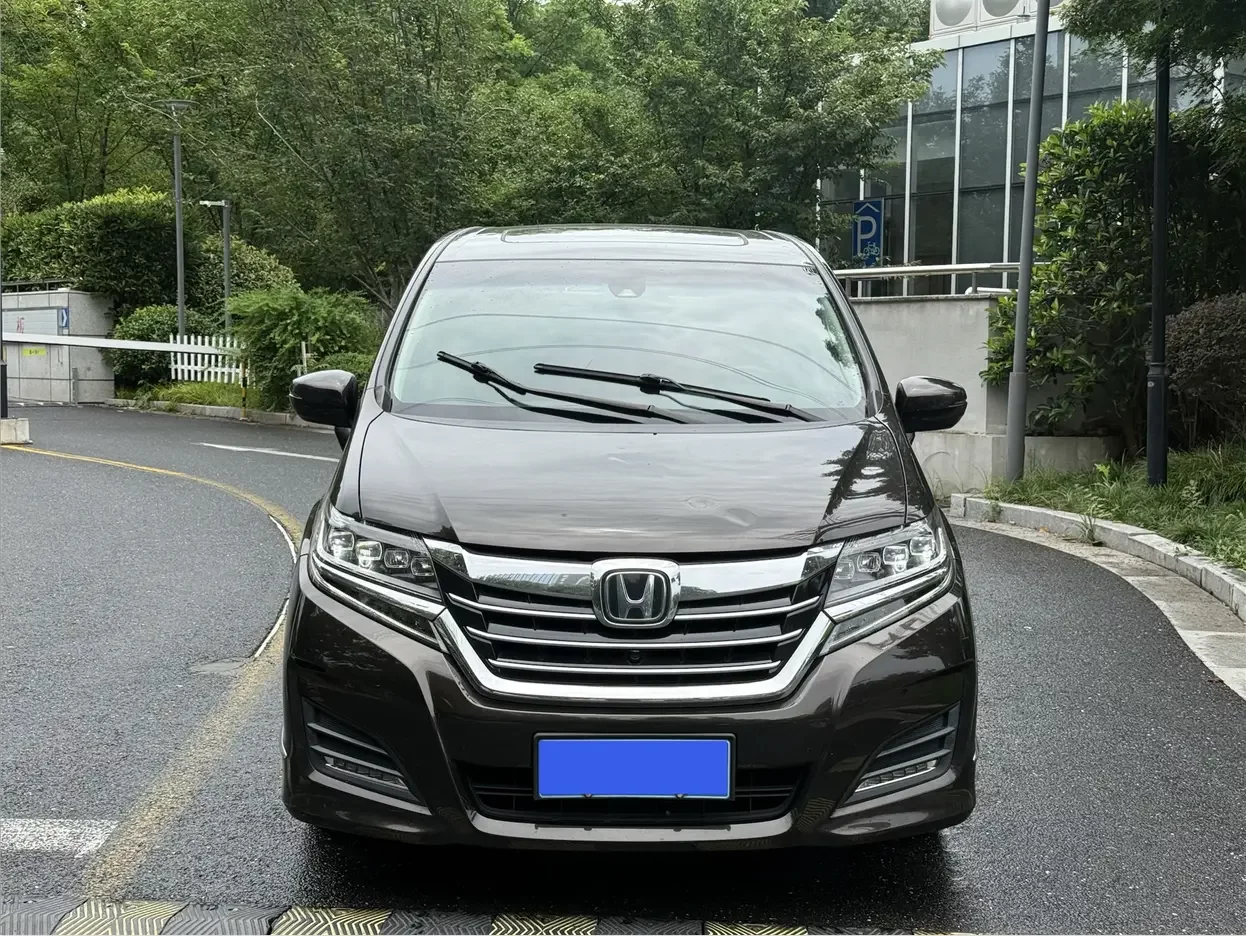 Honda Elysion (Alison)  из Китая