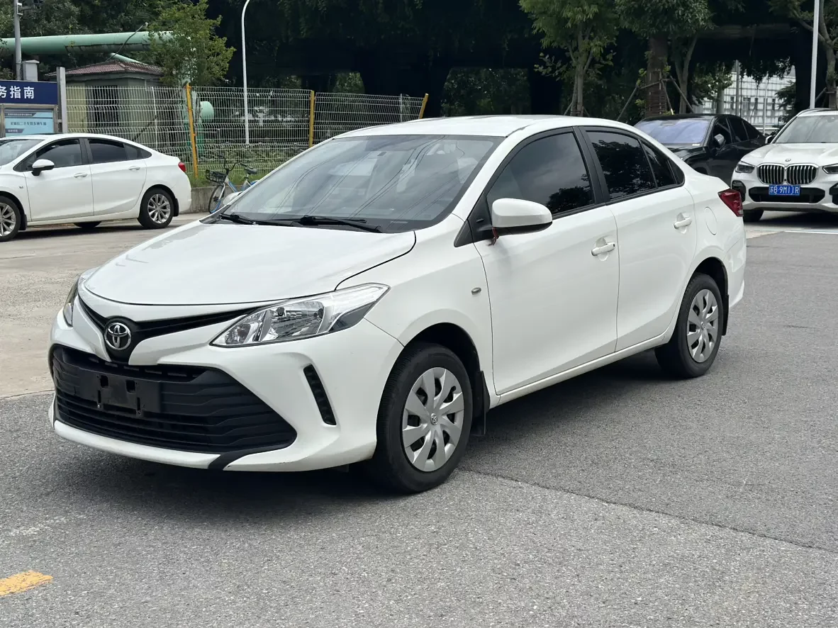 Toyota Vios  из Китая