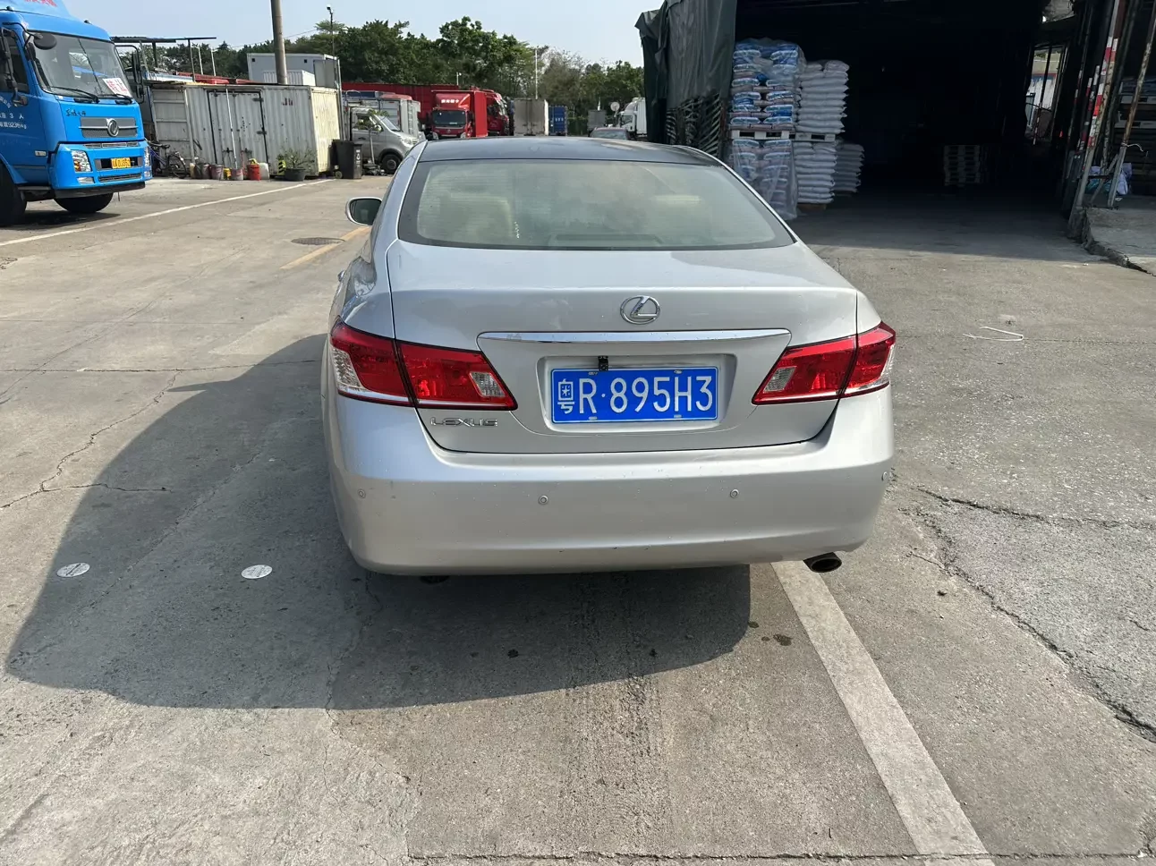 Lexus ES