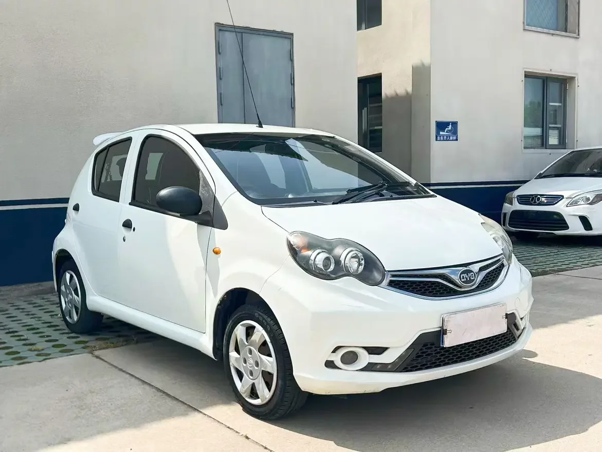 BYD F0