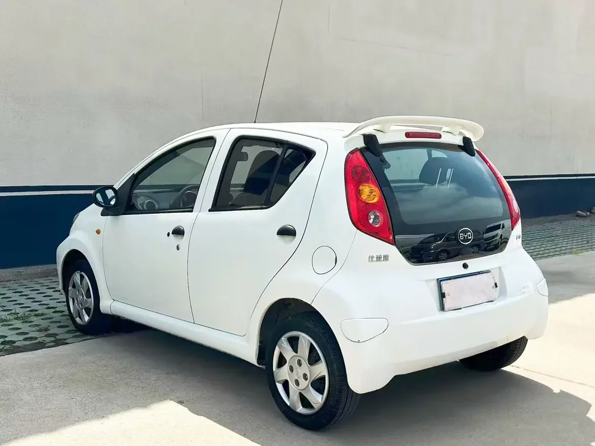 BYD F0