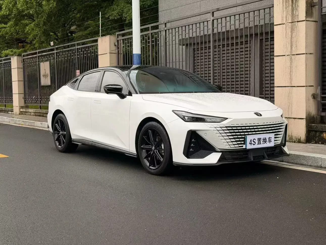 Changan UNI-V
