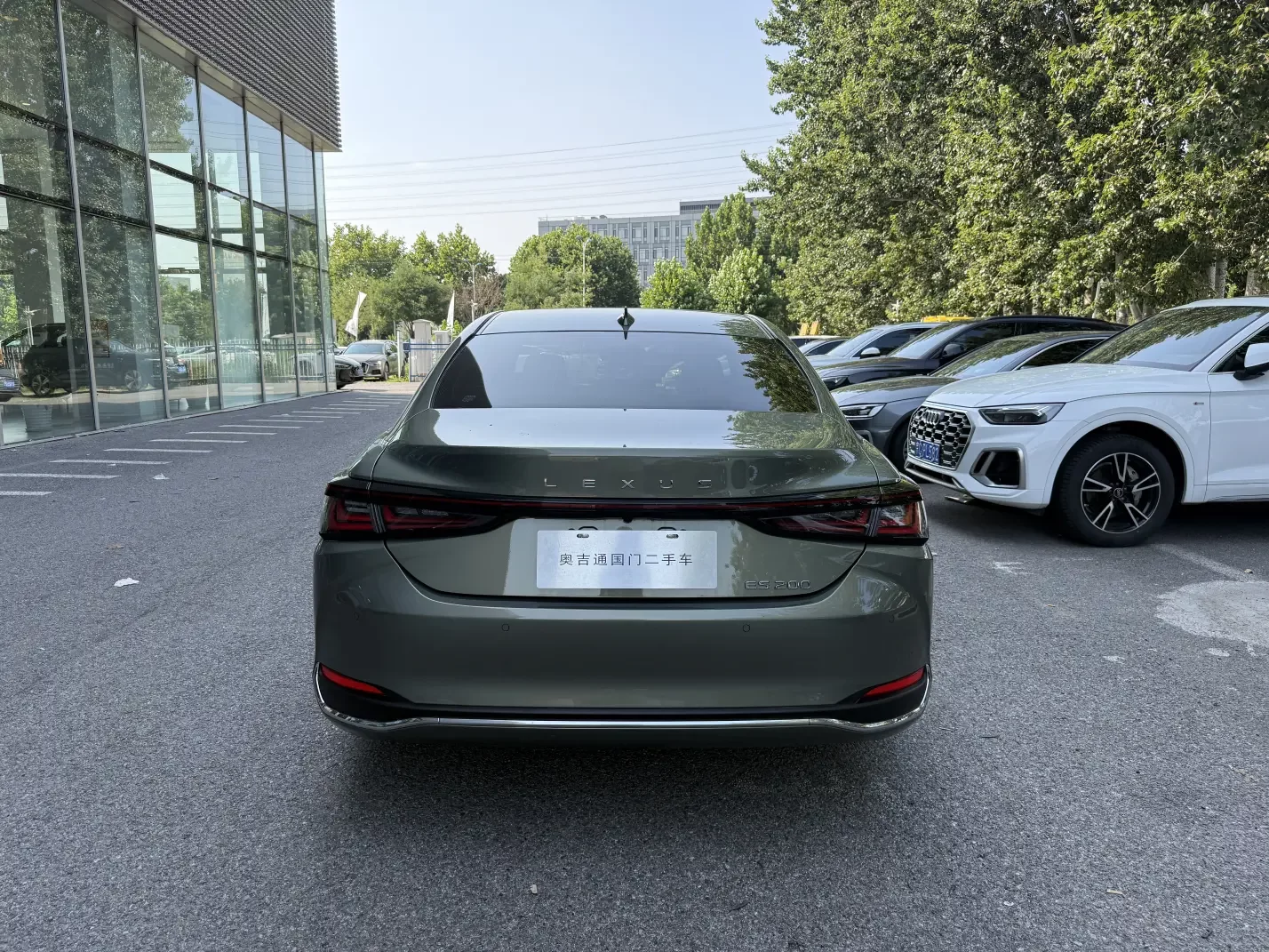 Lexus ES