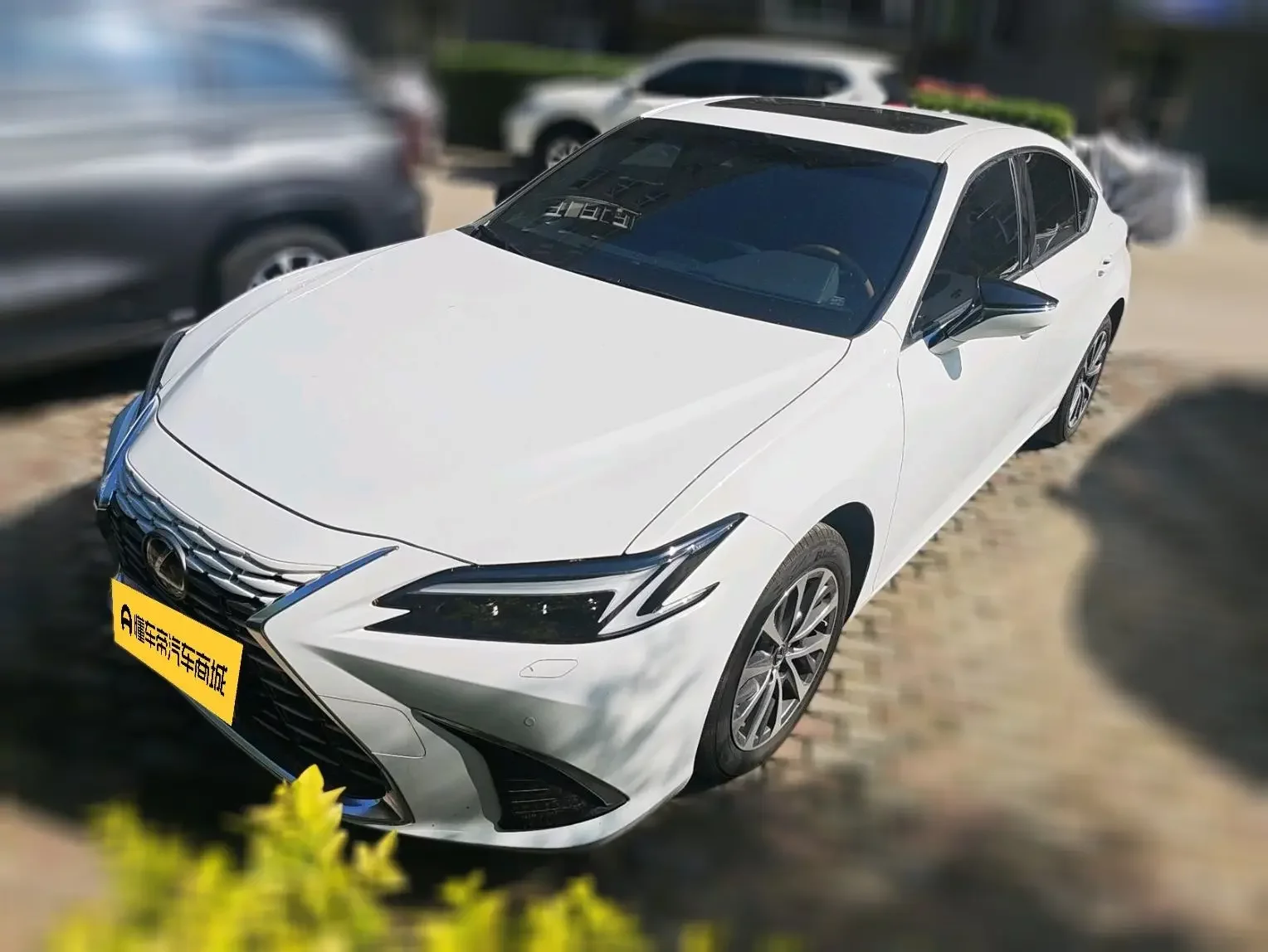 Lexus ES