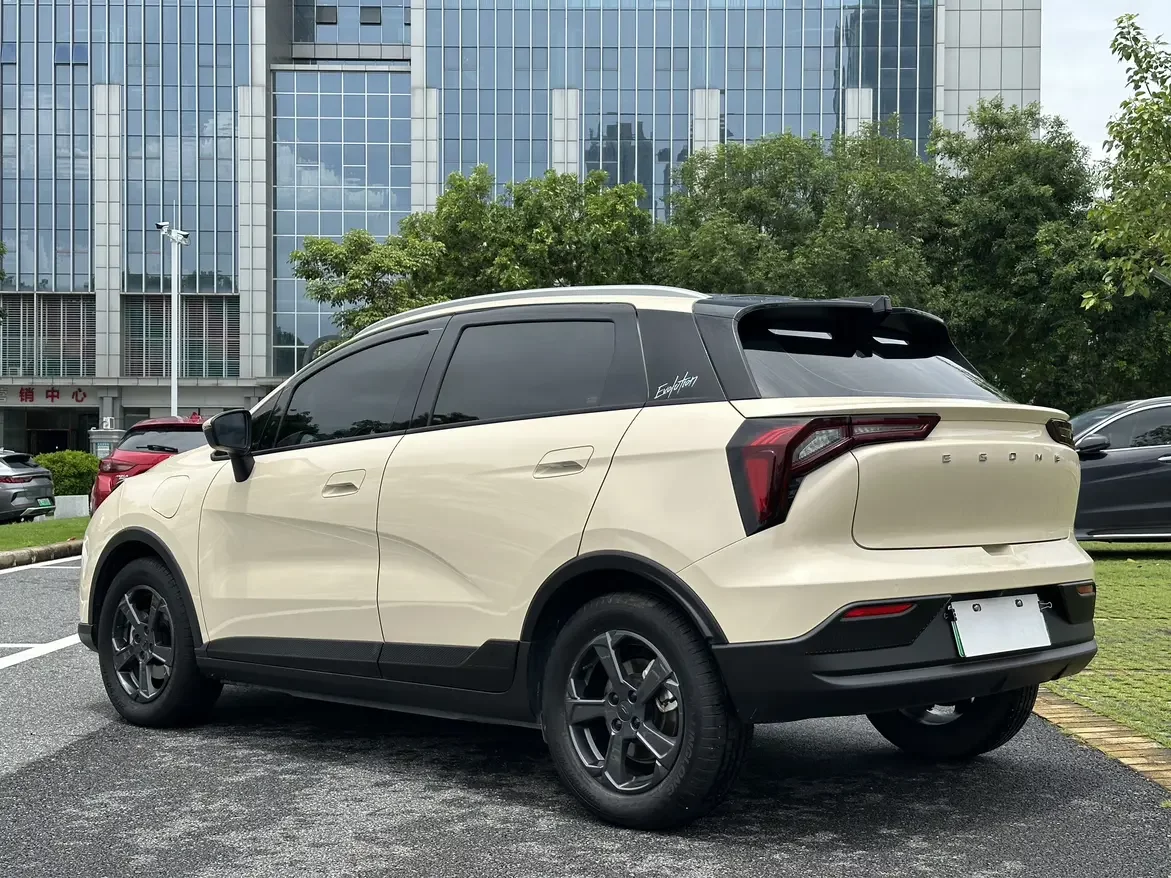 Geely Geometry E Firefly