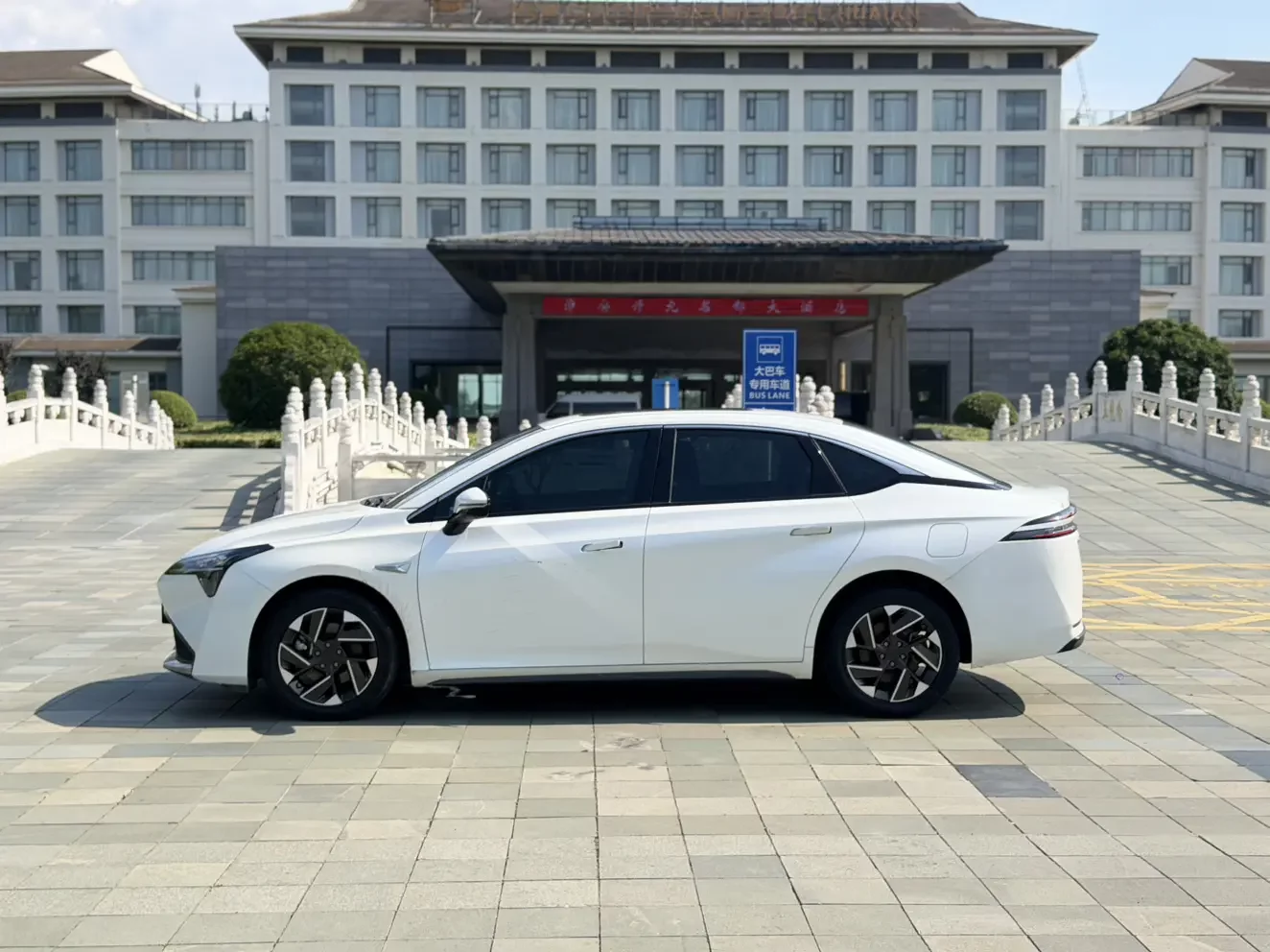GAC AION S