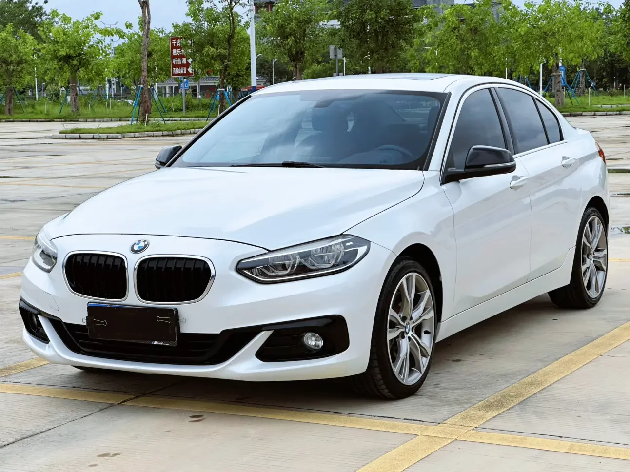 BMW 1 Series  из Китая