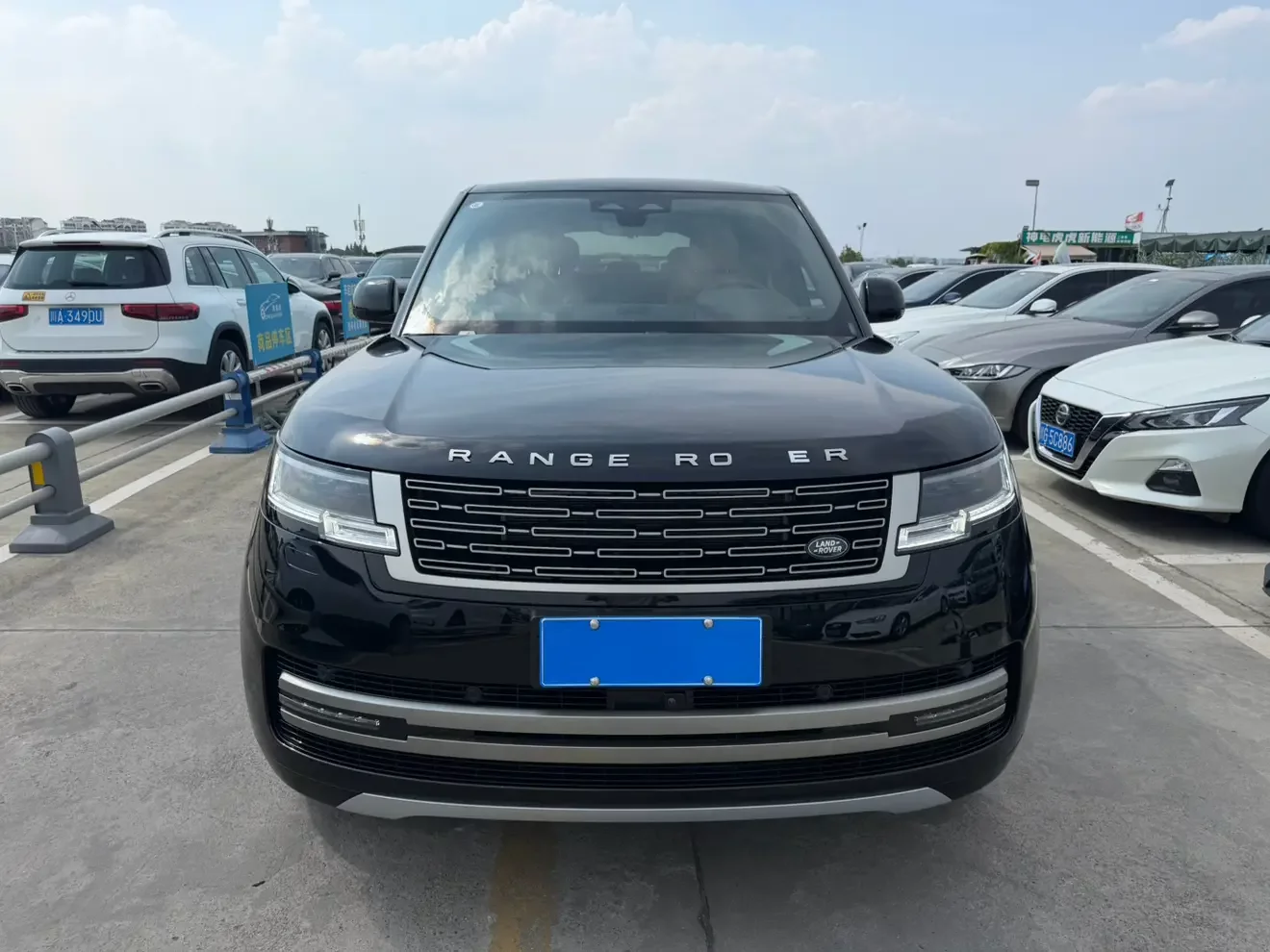 Land Rover range rover